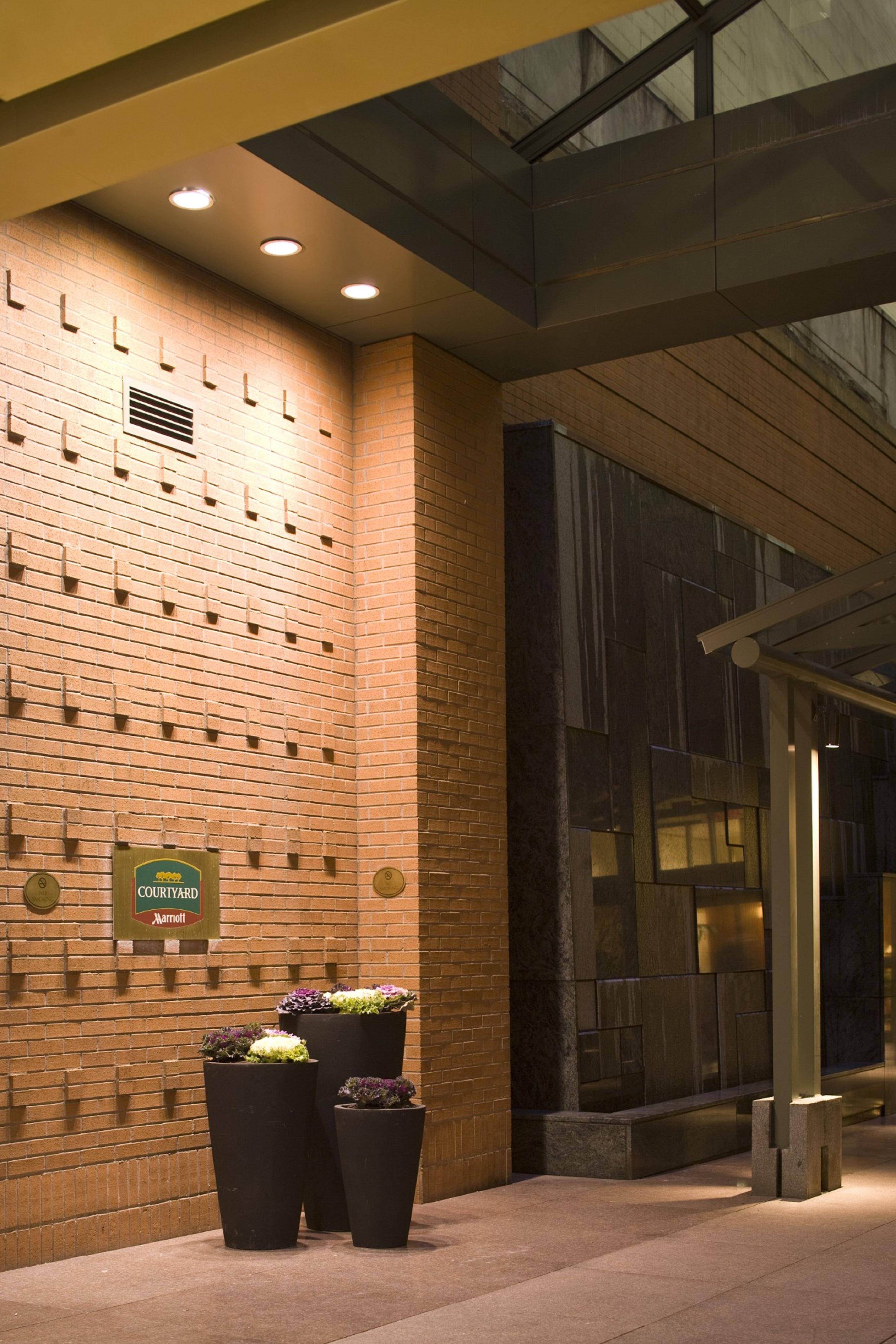 Courtyard By Marriott Times Square West Hotel