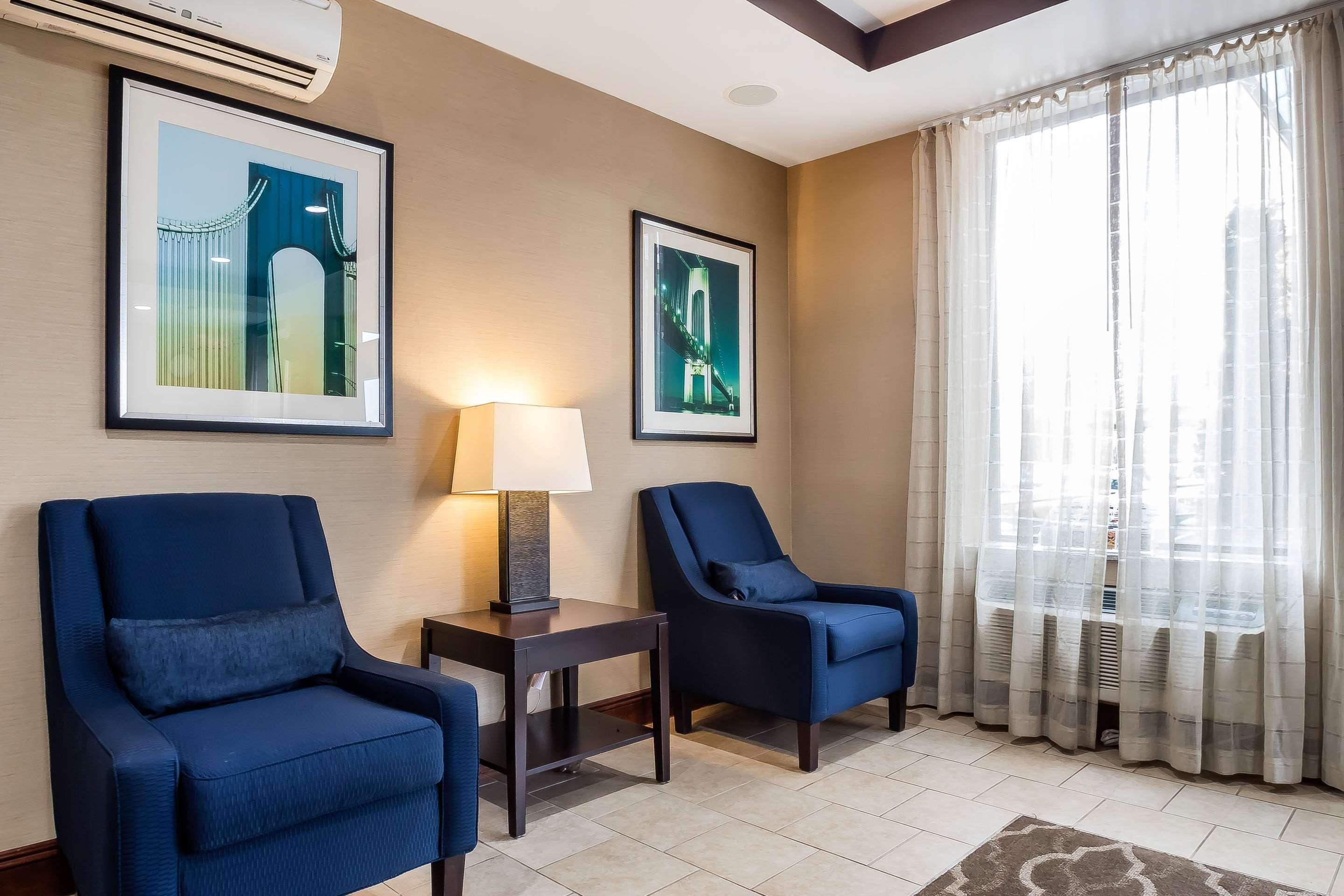 Comfort Inn 4*