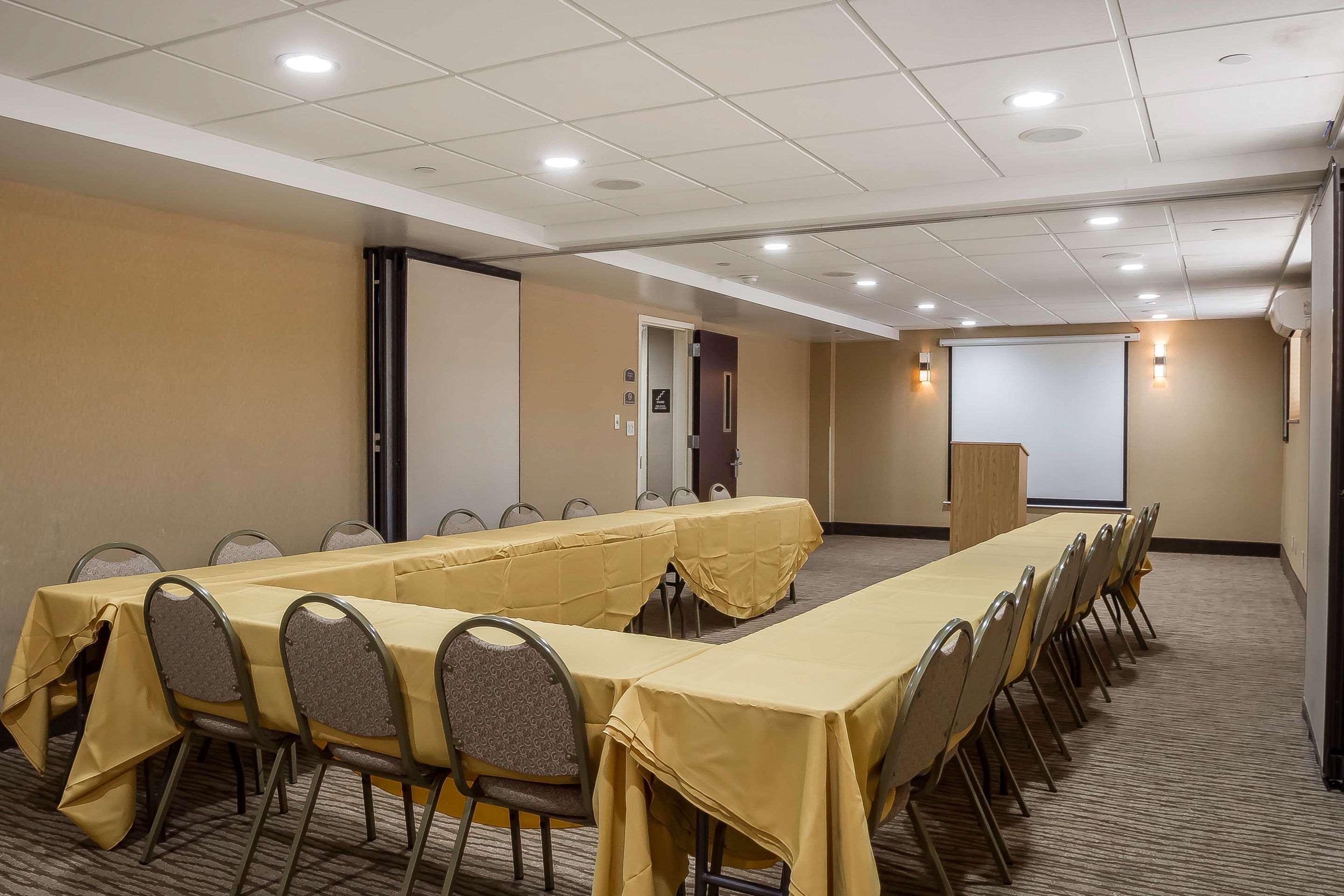 Comfort Inn 4*