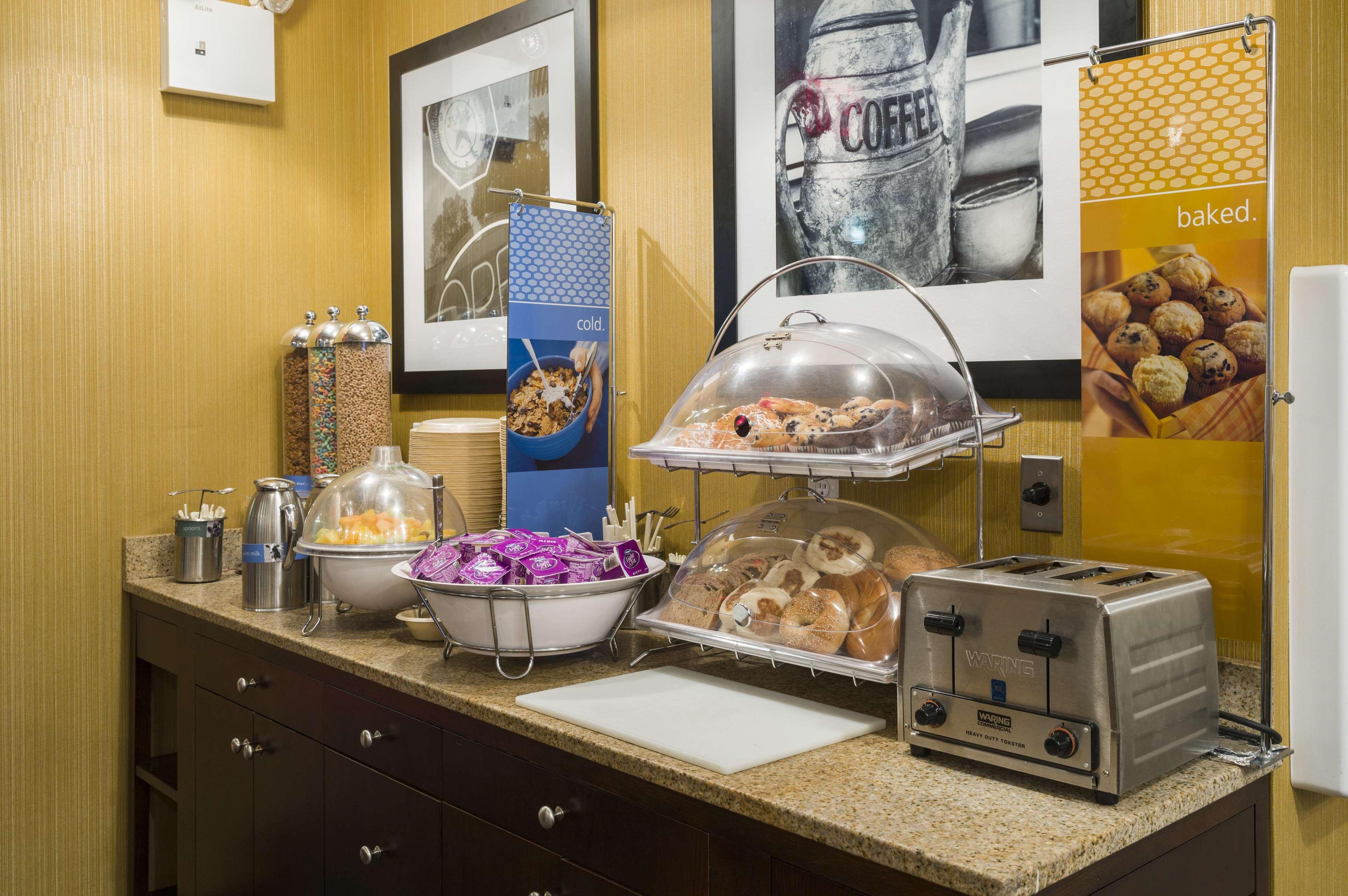 Hotel Hampton Manhattan-seaport-financial District 2*