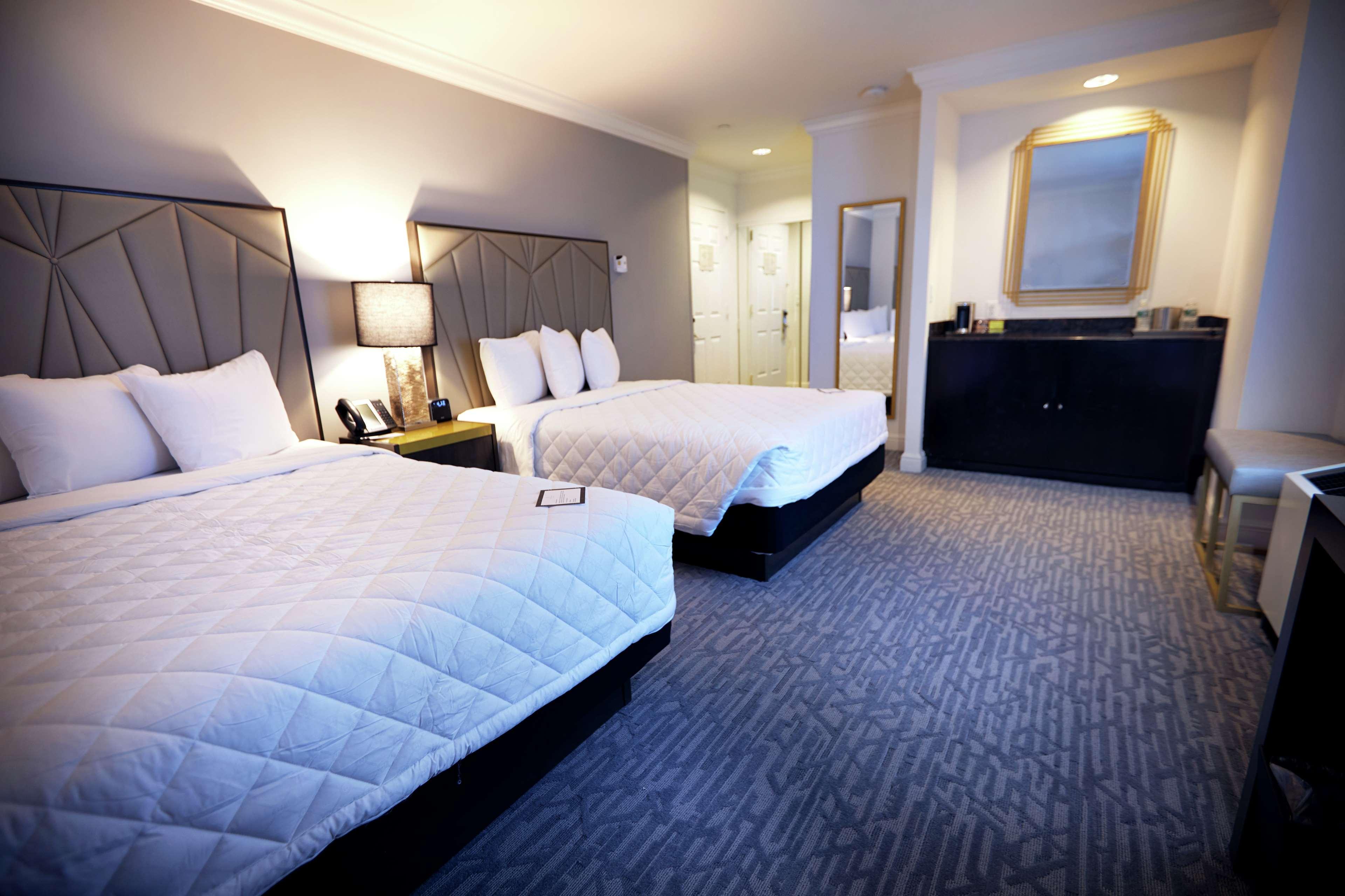 Martinique On Broadway, Curio Collection By Hilton 4* New York