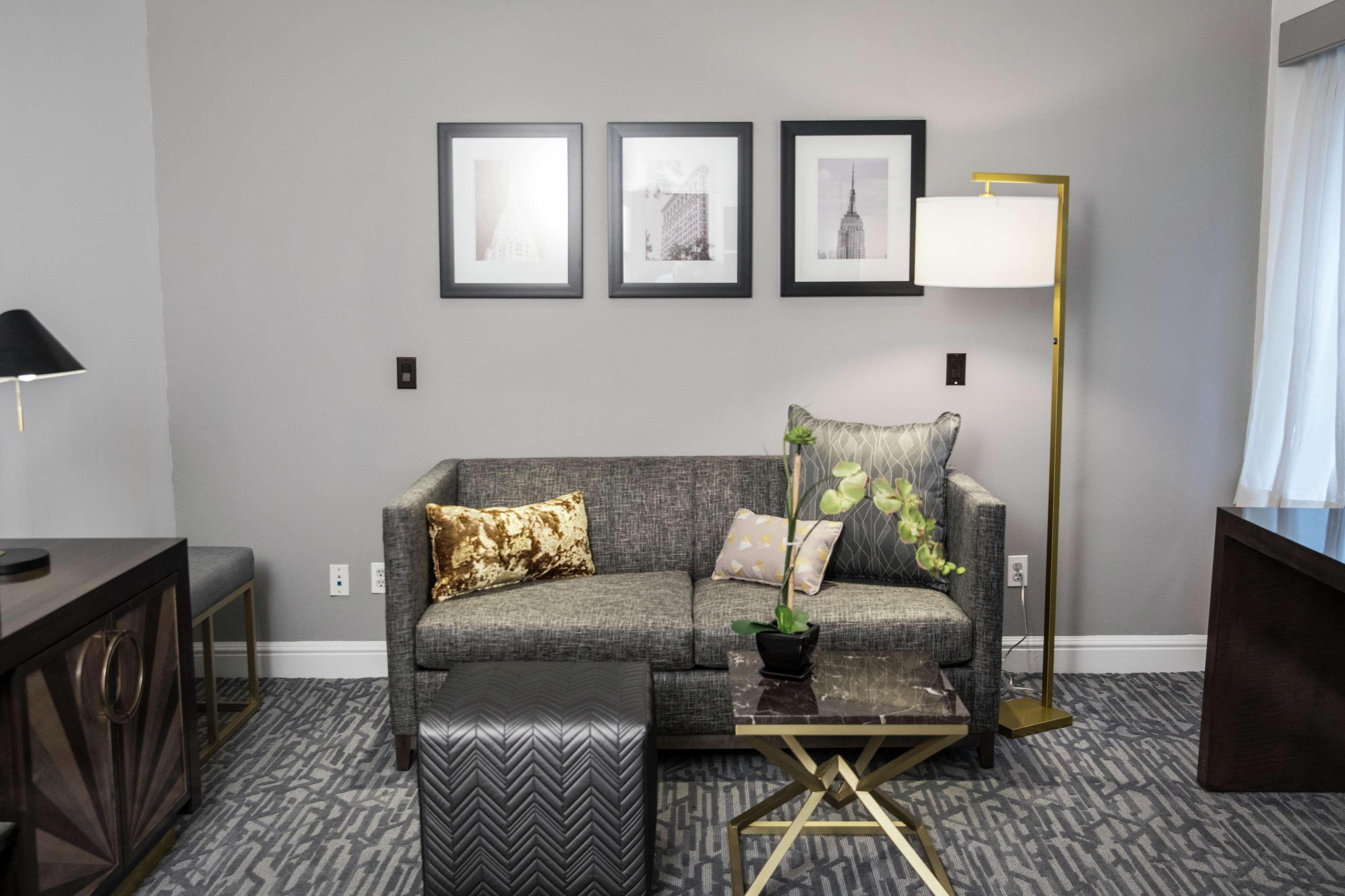 Martinique On Broadway, Curio Collection By Hilton Hotel 4*