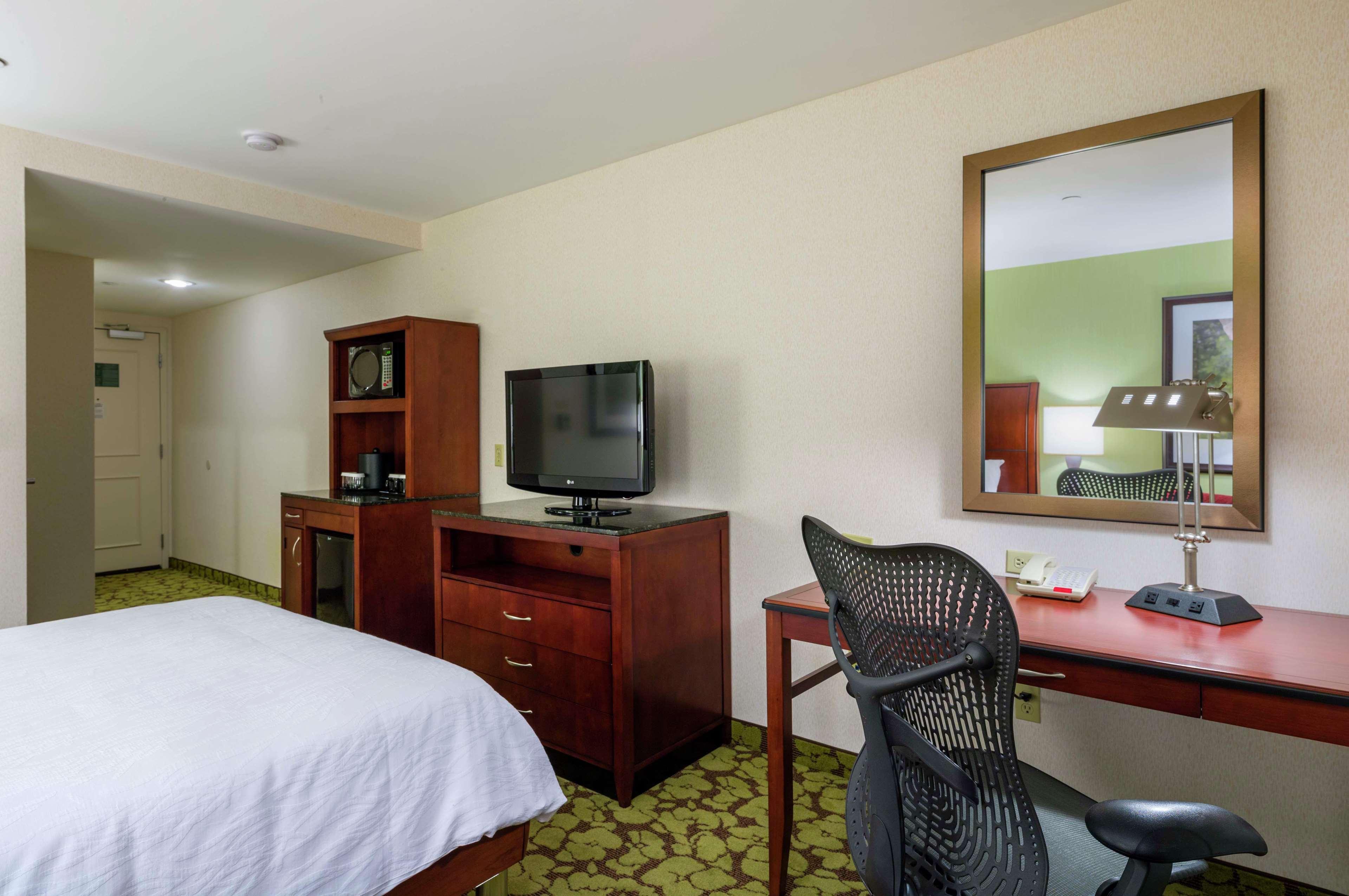 Hilton Garden Queens Jfk Hotel 3*