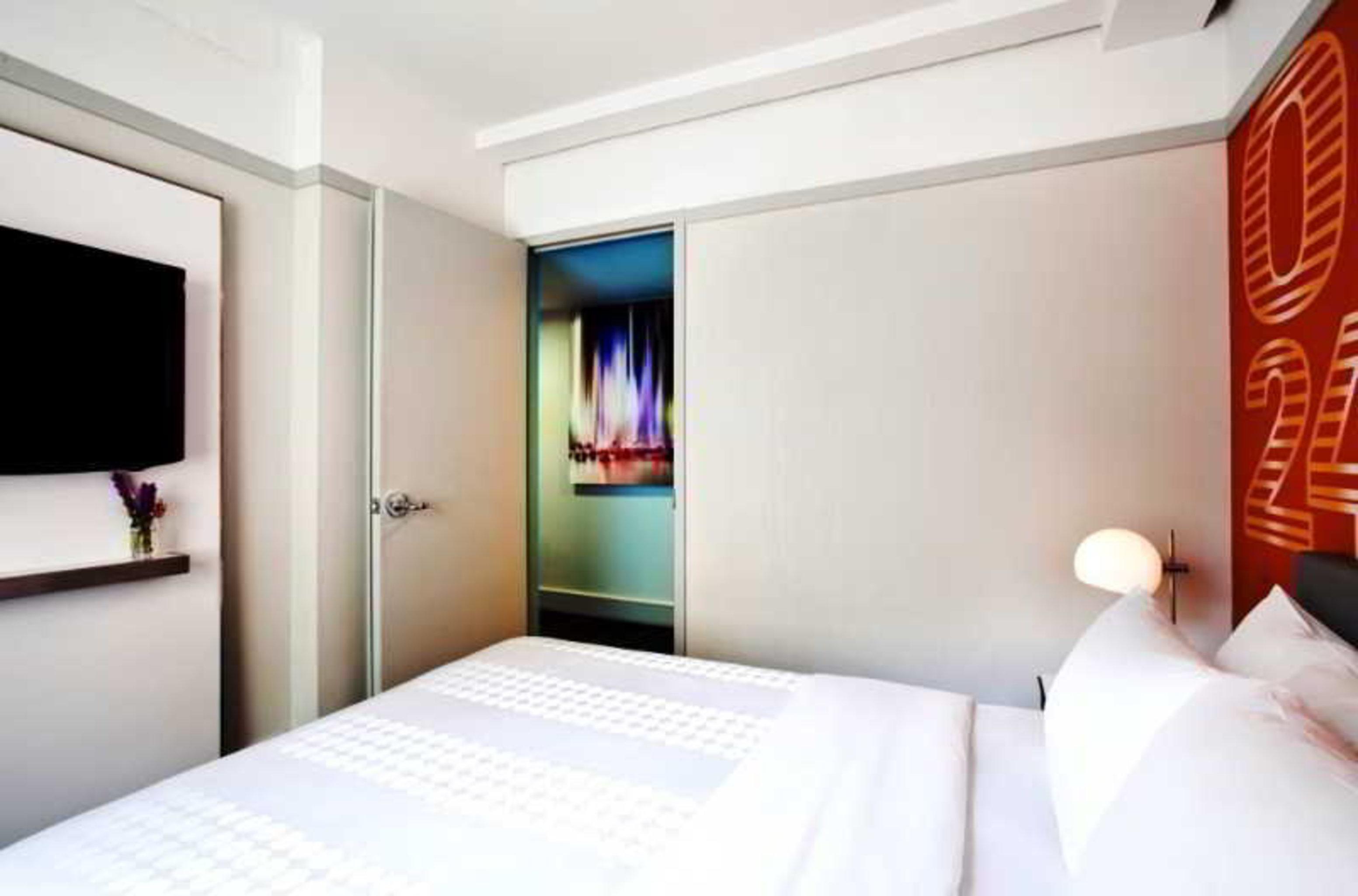 Row Nyc At Times Square 4*