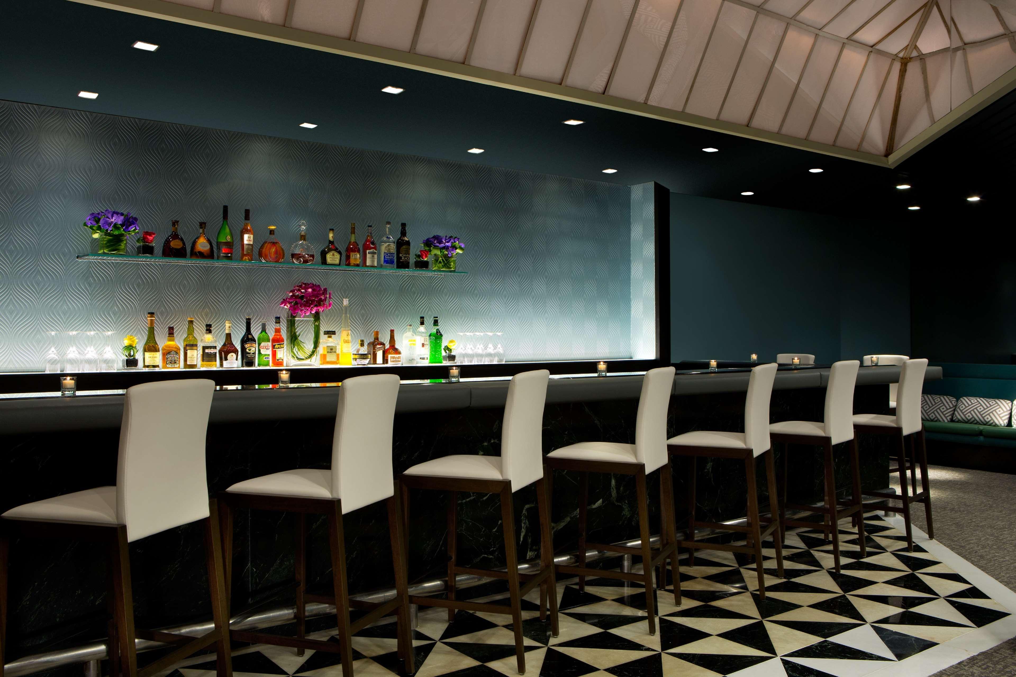 Hotel Millennium Hilton One Un Plaza 4*