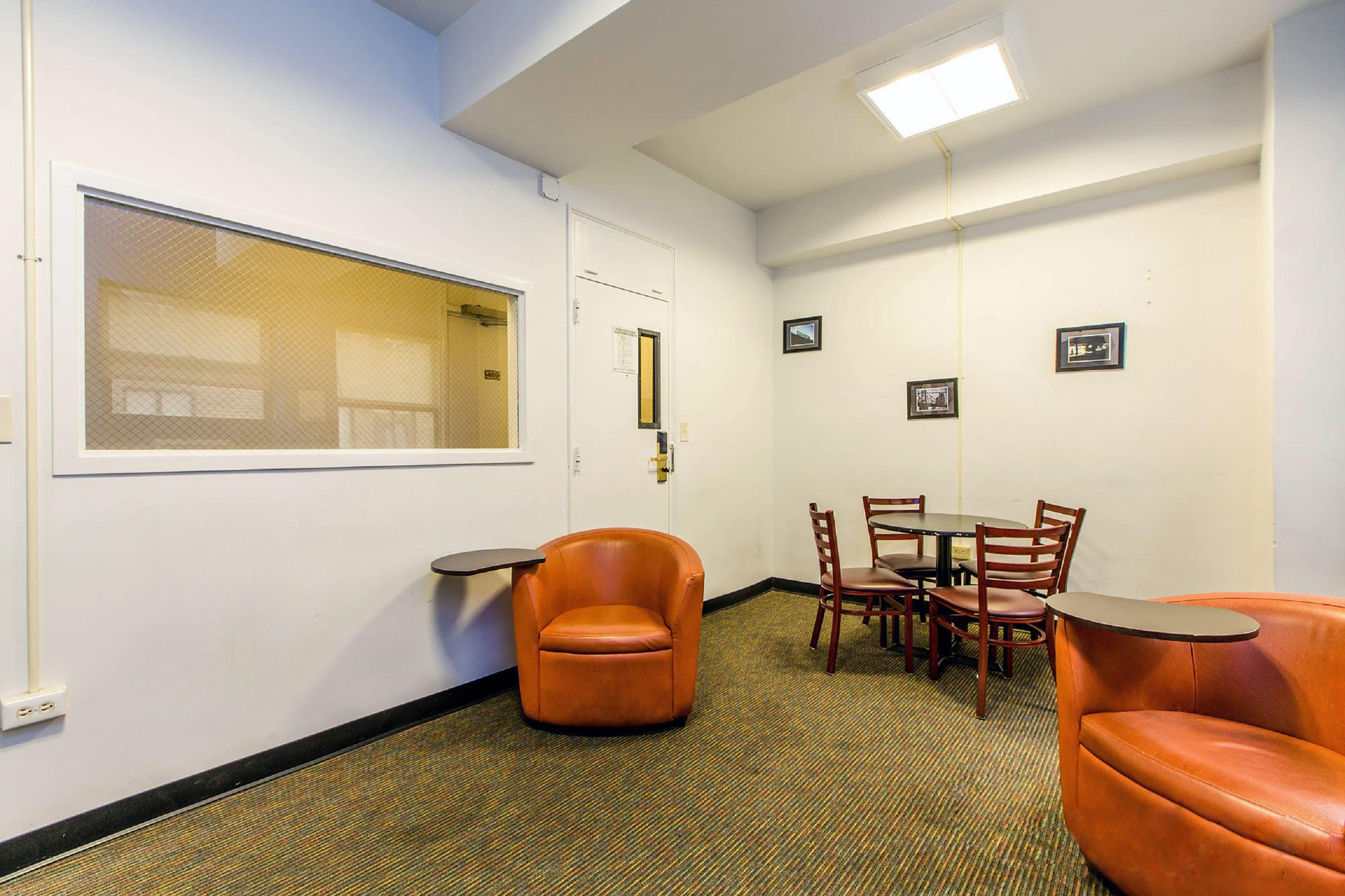 Vanderbilt Ymca Hostel *