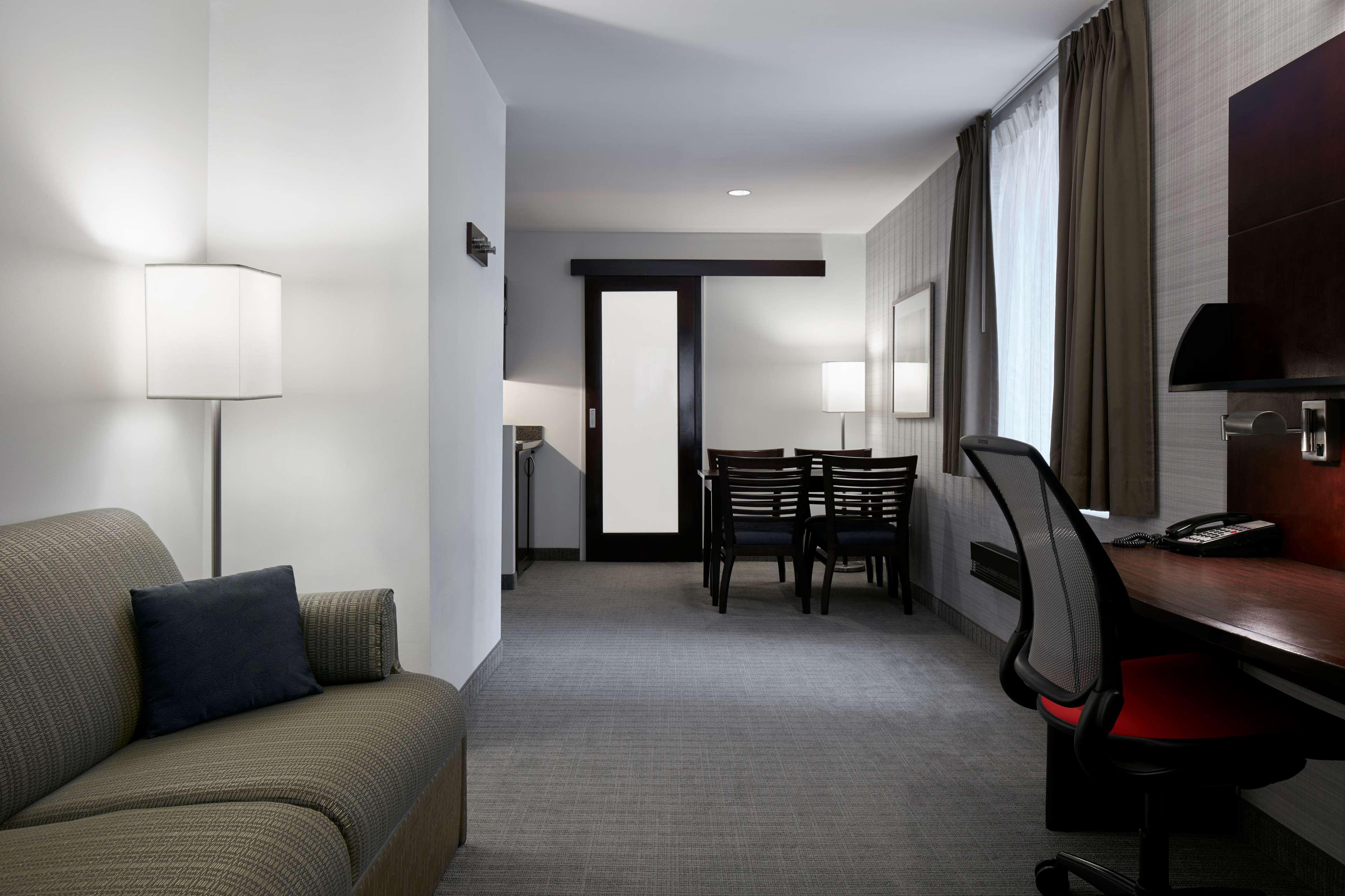 Hotel Doubletree By Hilton Midtown Fifth Ave 4*