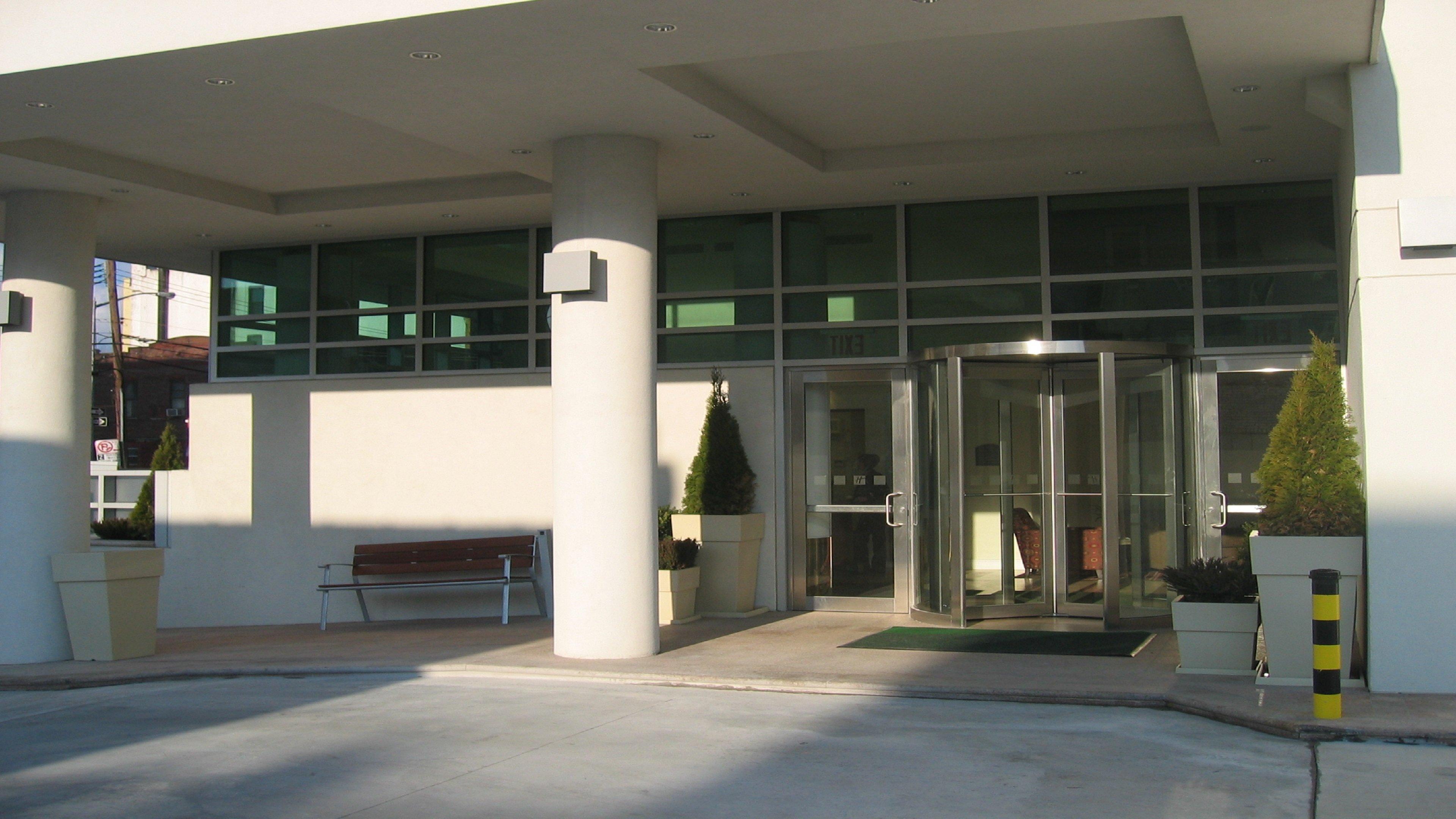 Hotel Lic Manhattan View 3*