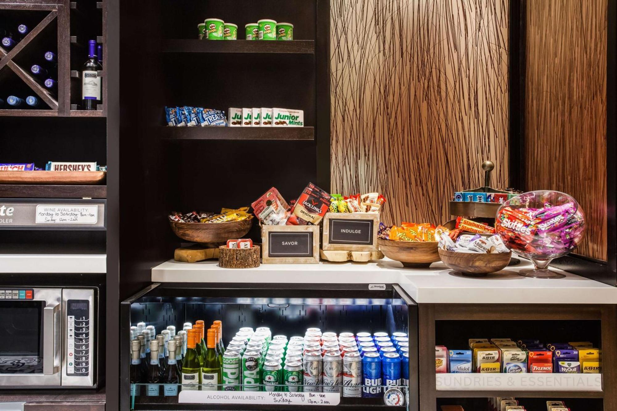 Hilton Garden West 35th Street 3*