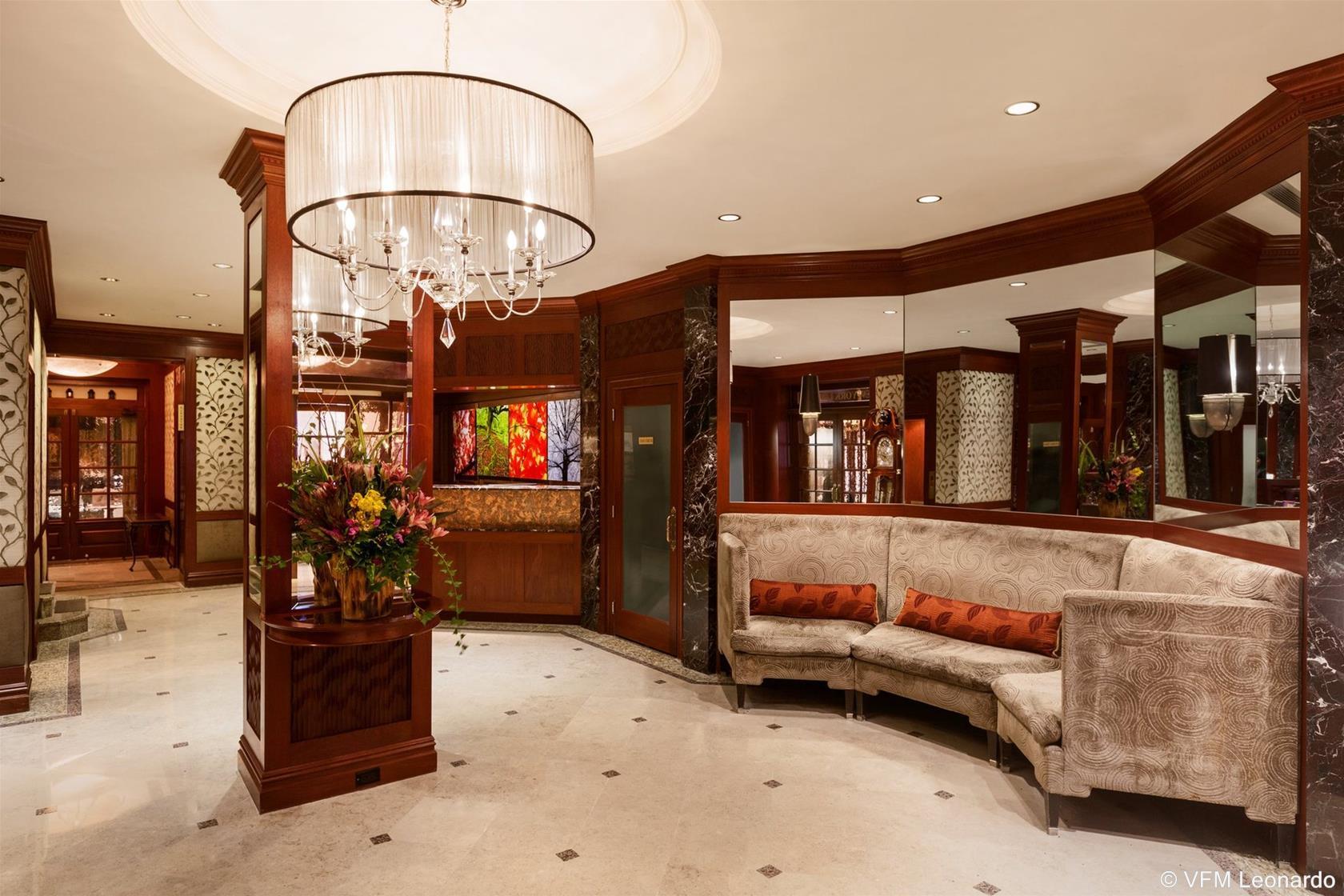 Hotel The Iroquois Times Square, A Small Luxury Hotel New York
