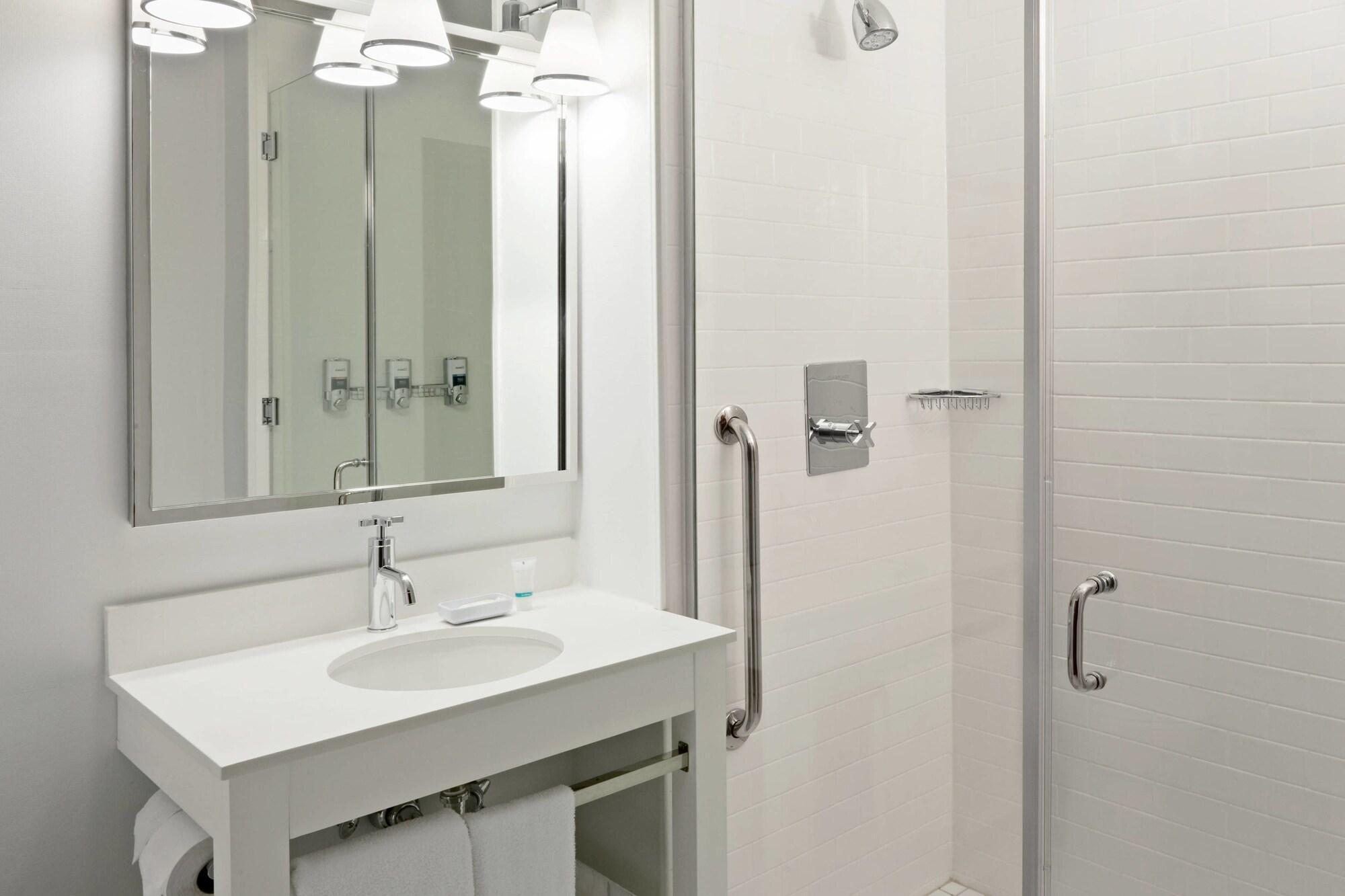 Hotel Vista Lic Hotel, Premier Collection By Western