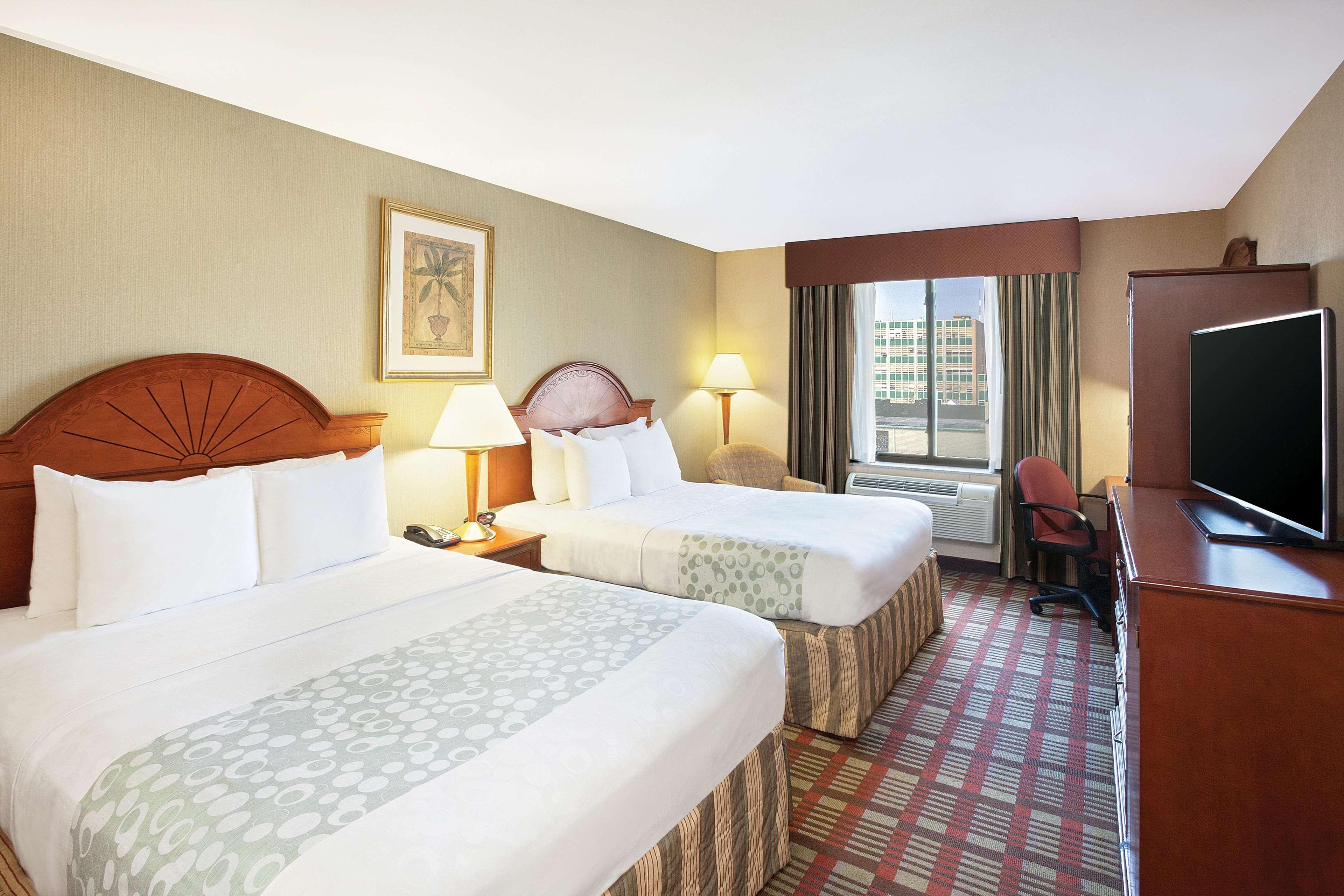 La Quinta By Wyndham Queens Hotel 3*