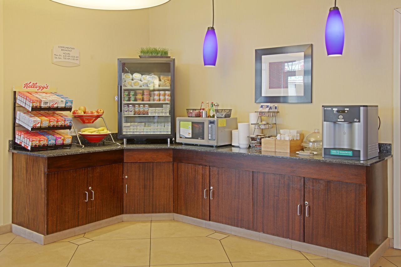 Fairfield & By Marriott Long Island City/manhattan View Hotel 3*