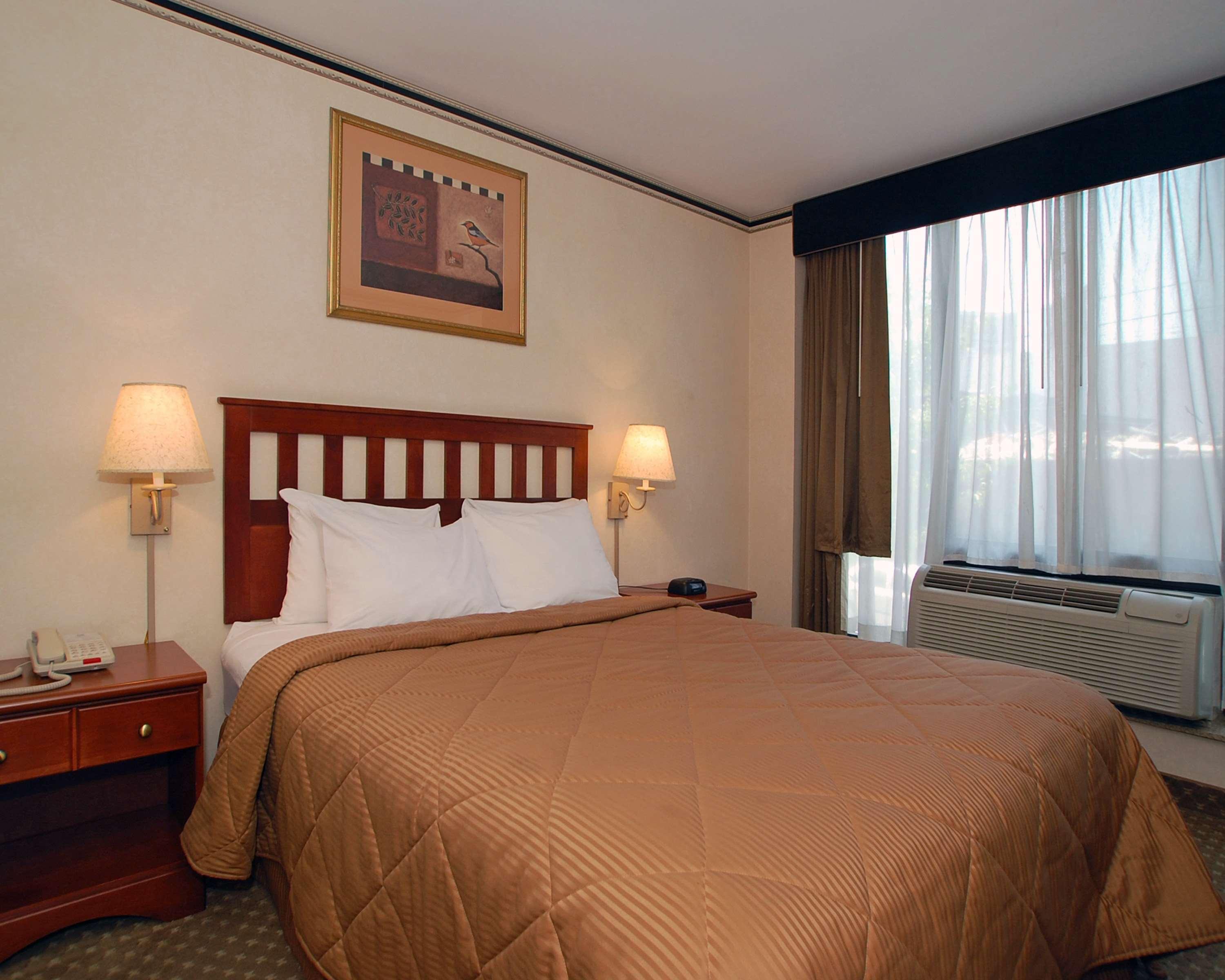 Red Lion & Long Island 3*