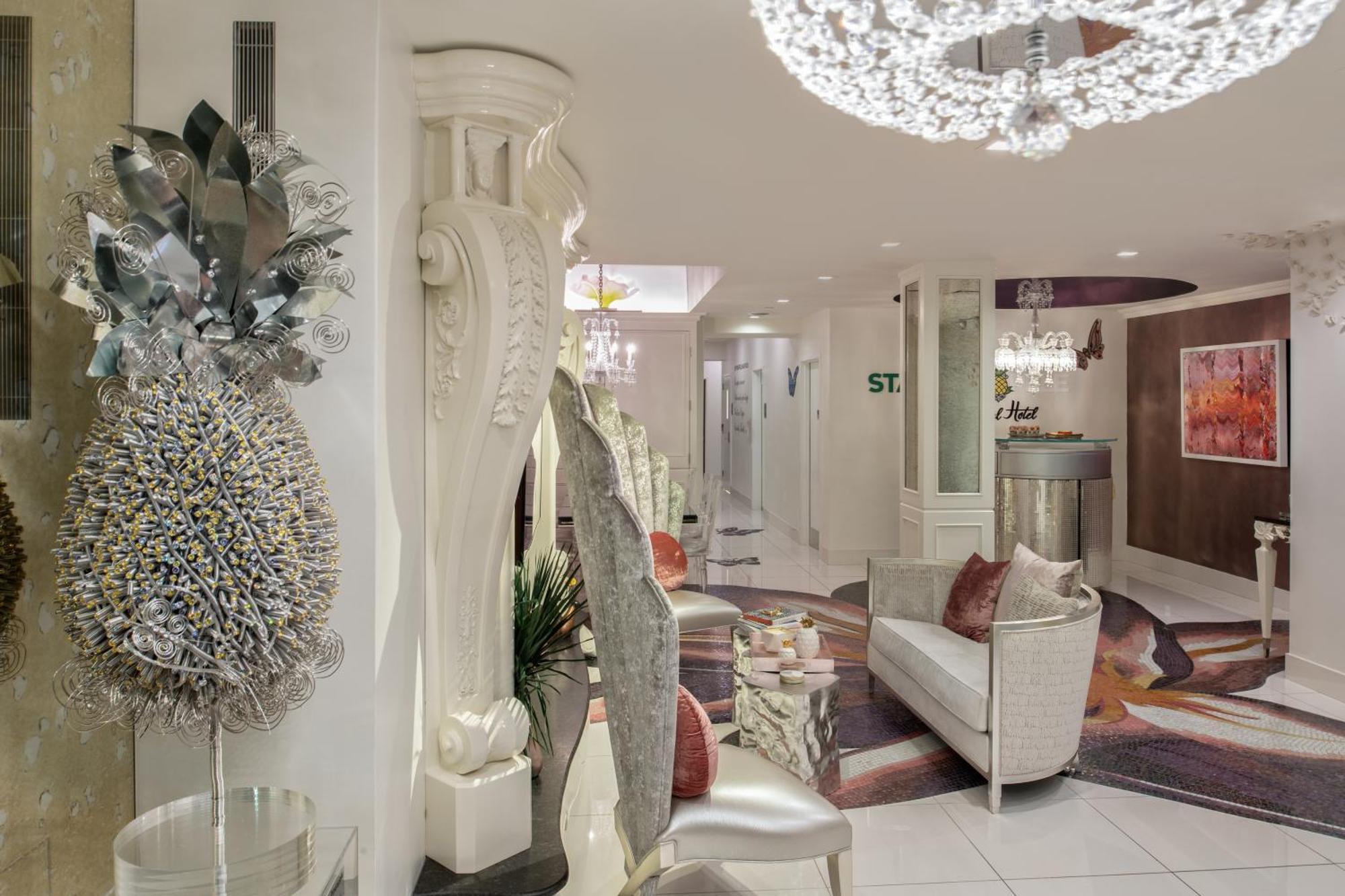 Hotel Staypineapple, An Artful Hotel, Midtown New York