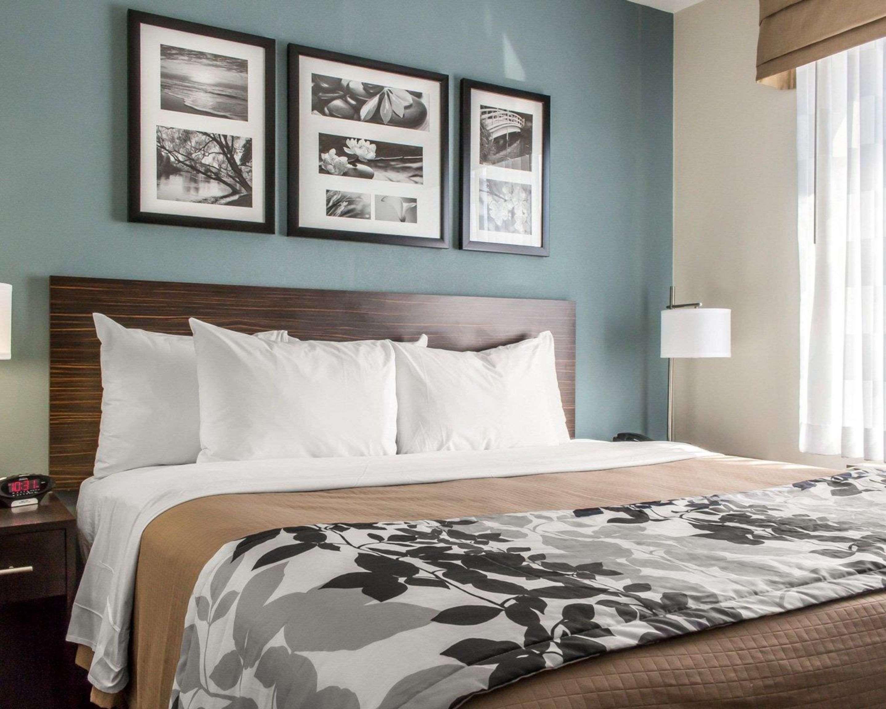 Sleep Brooklyn Coney Island Hotel