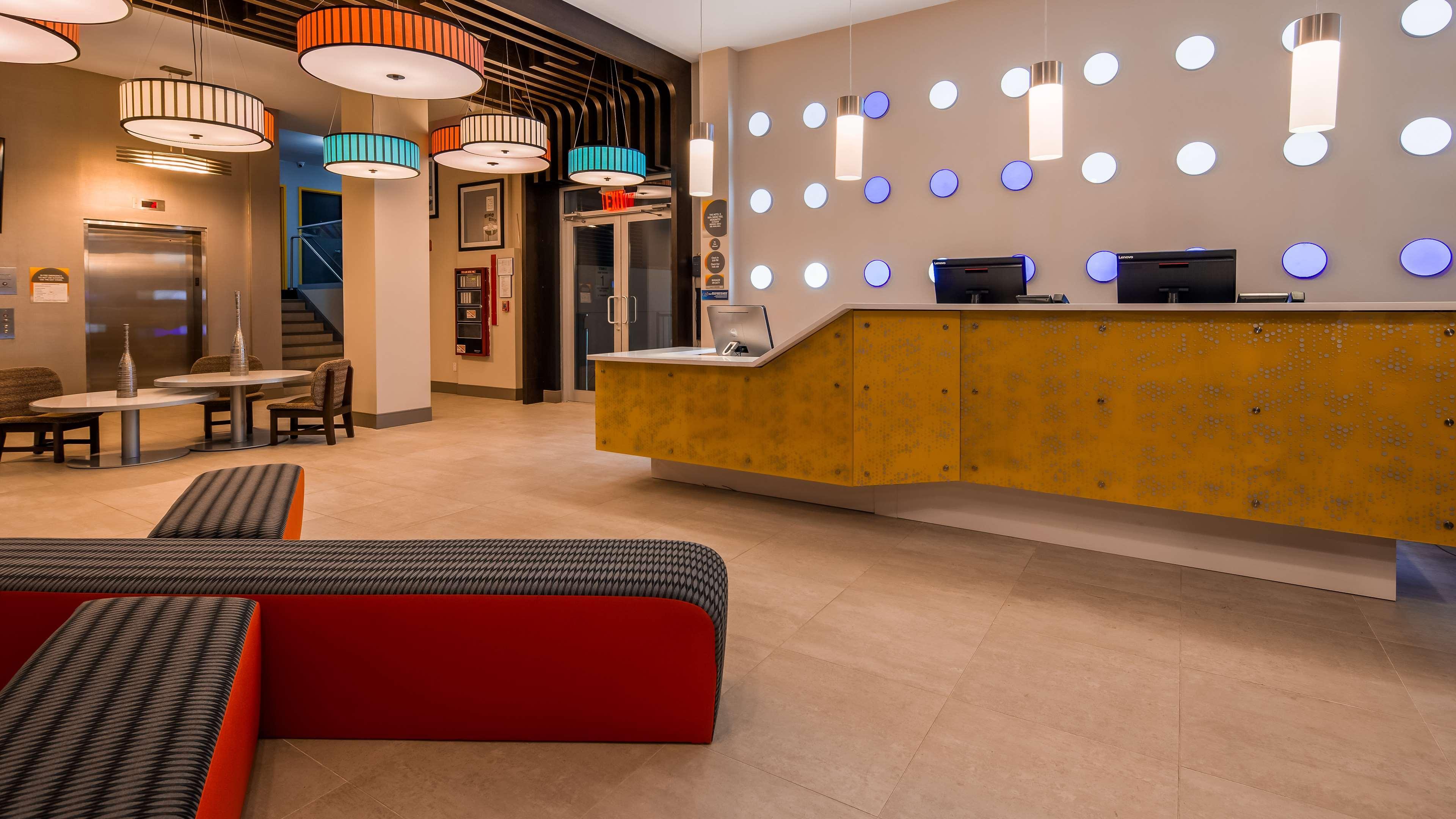 Glo Western Brooklyn Nyc 3*