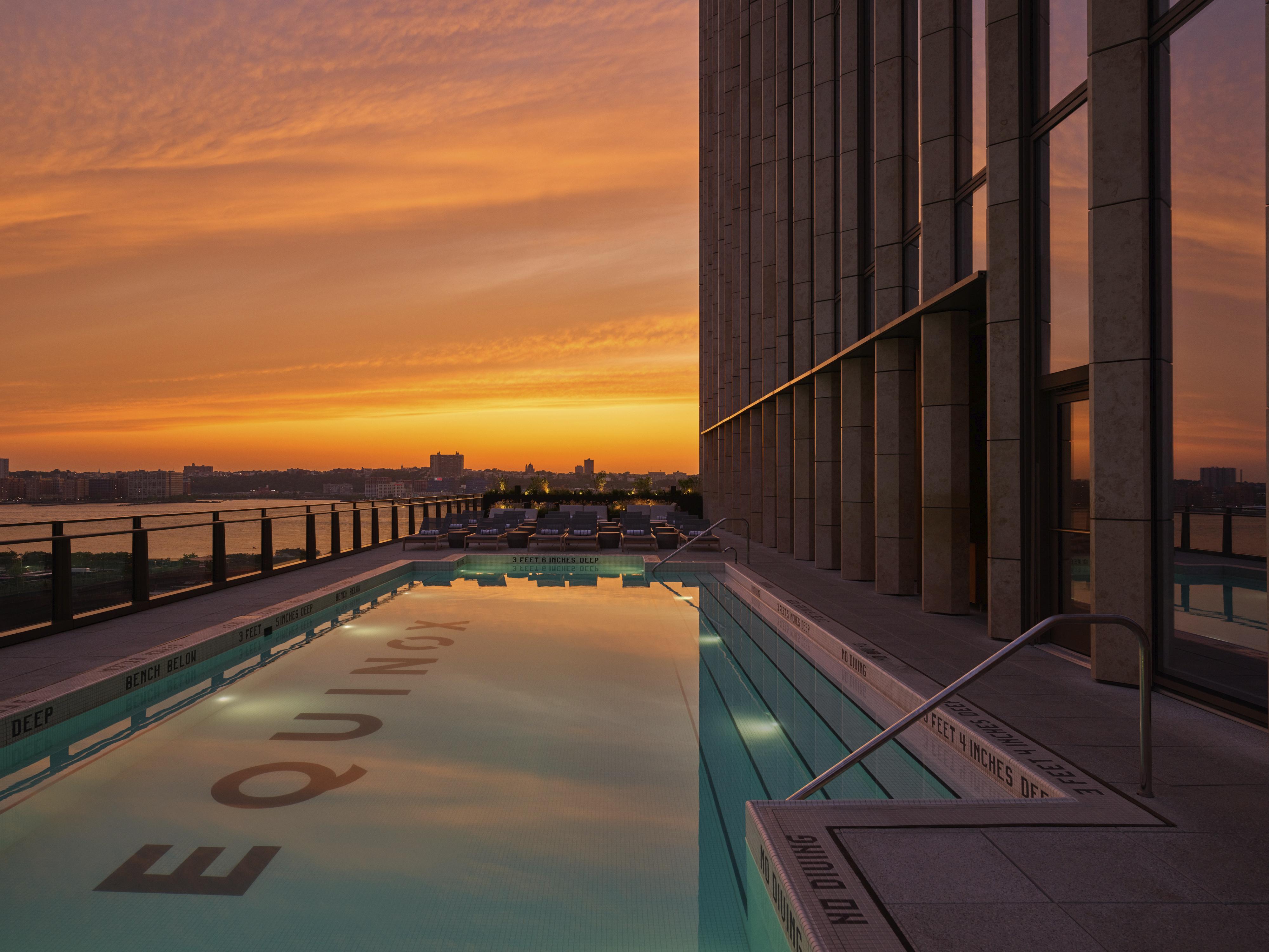 Hotel Equinox 5*