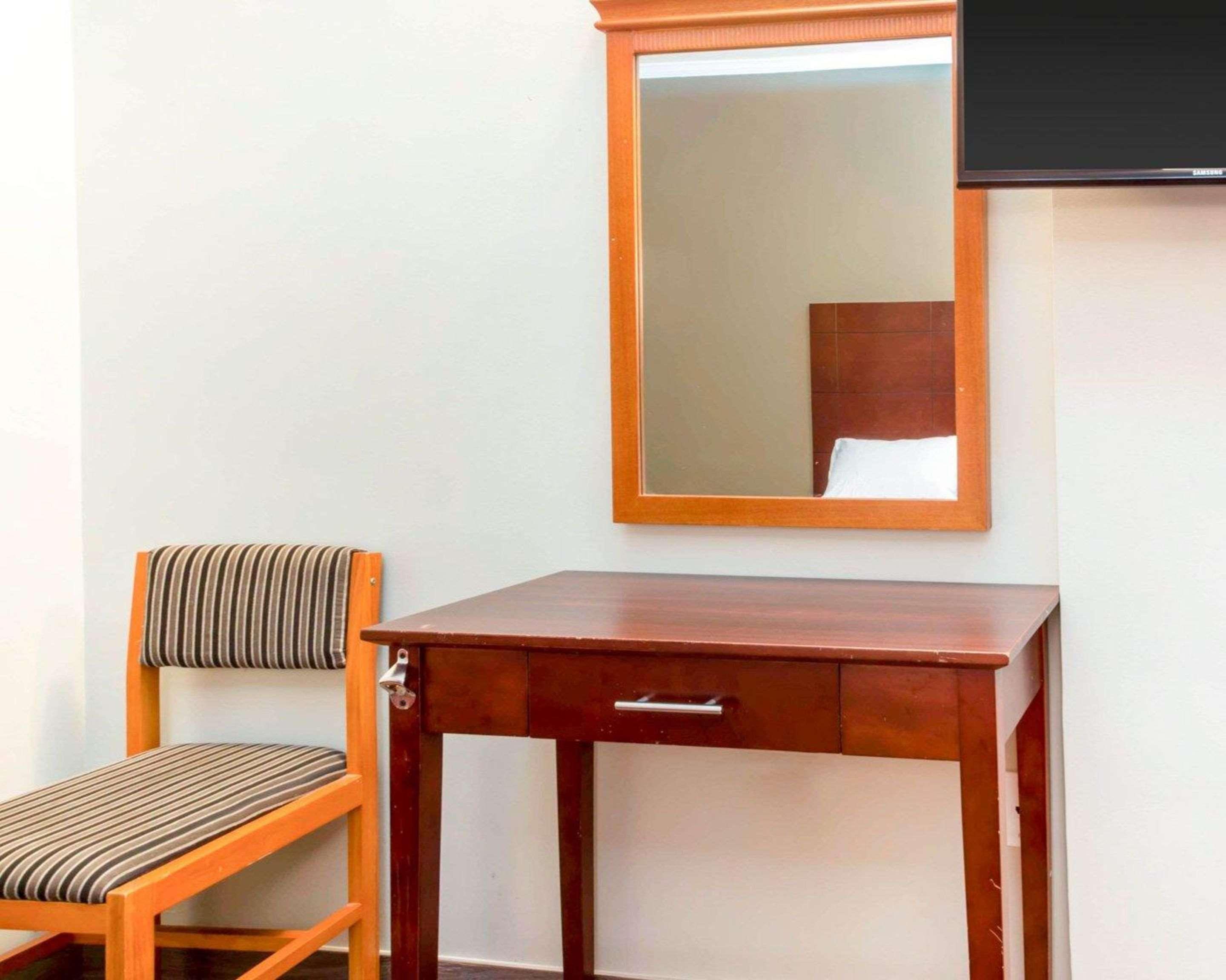 Econo South Ozone Park Hotel New York