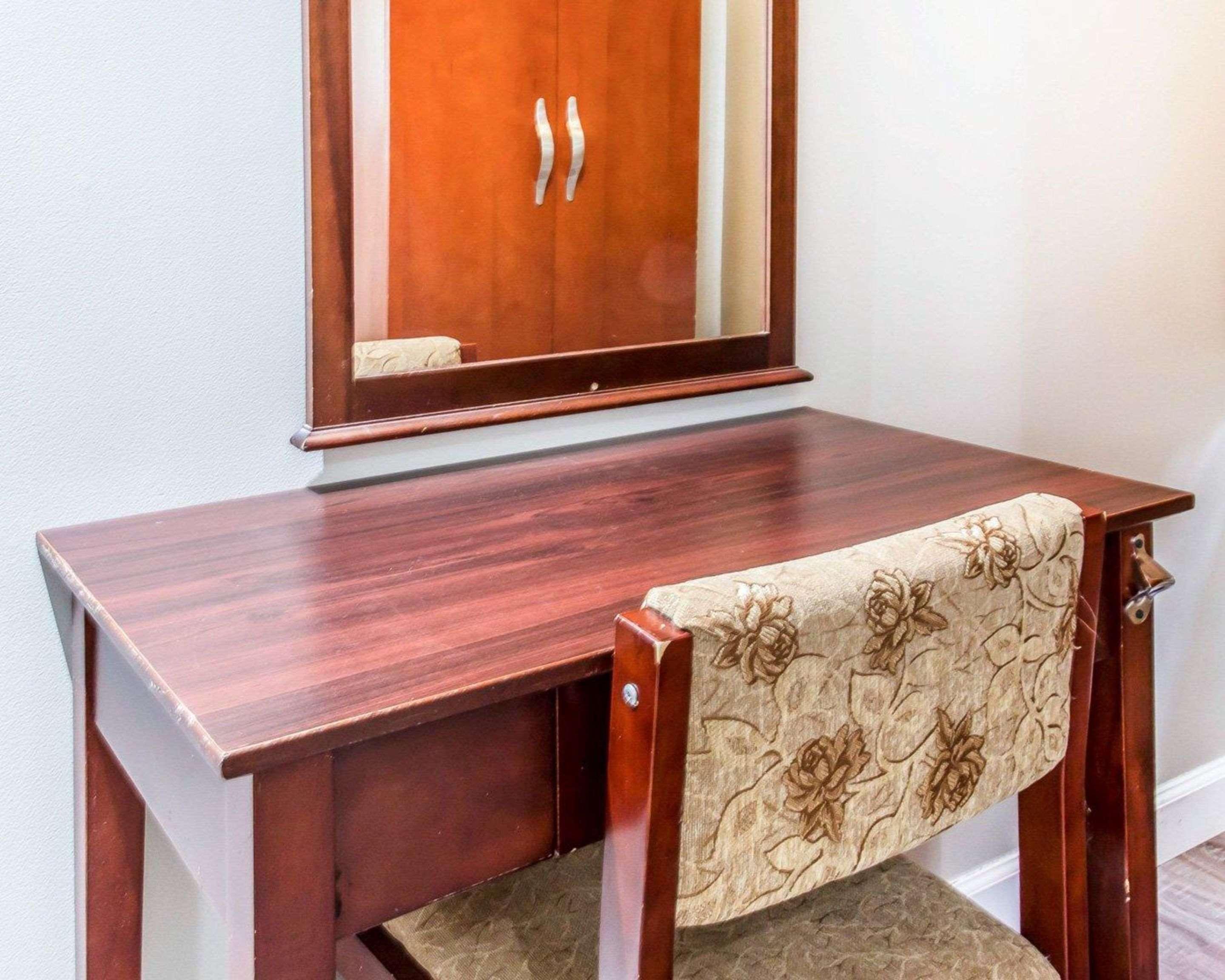 Hotel Econo South Ozone Park New York