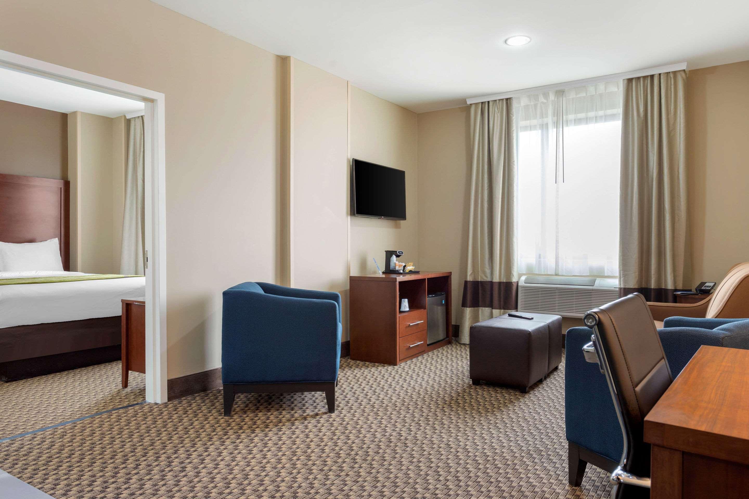 Hotel Comfort & Near Jfk Air Train
