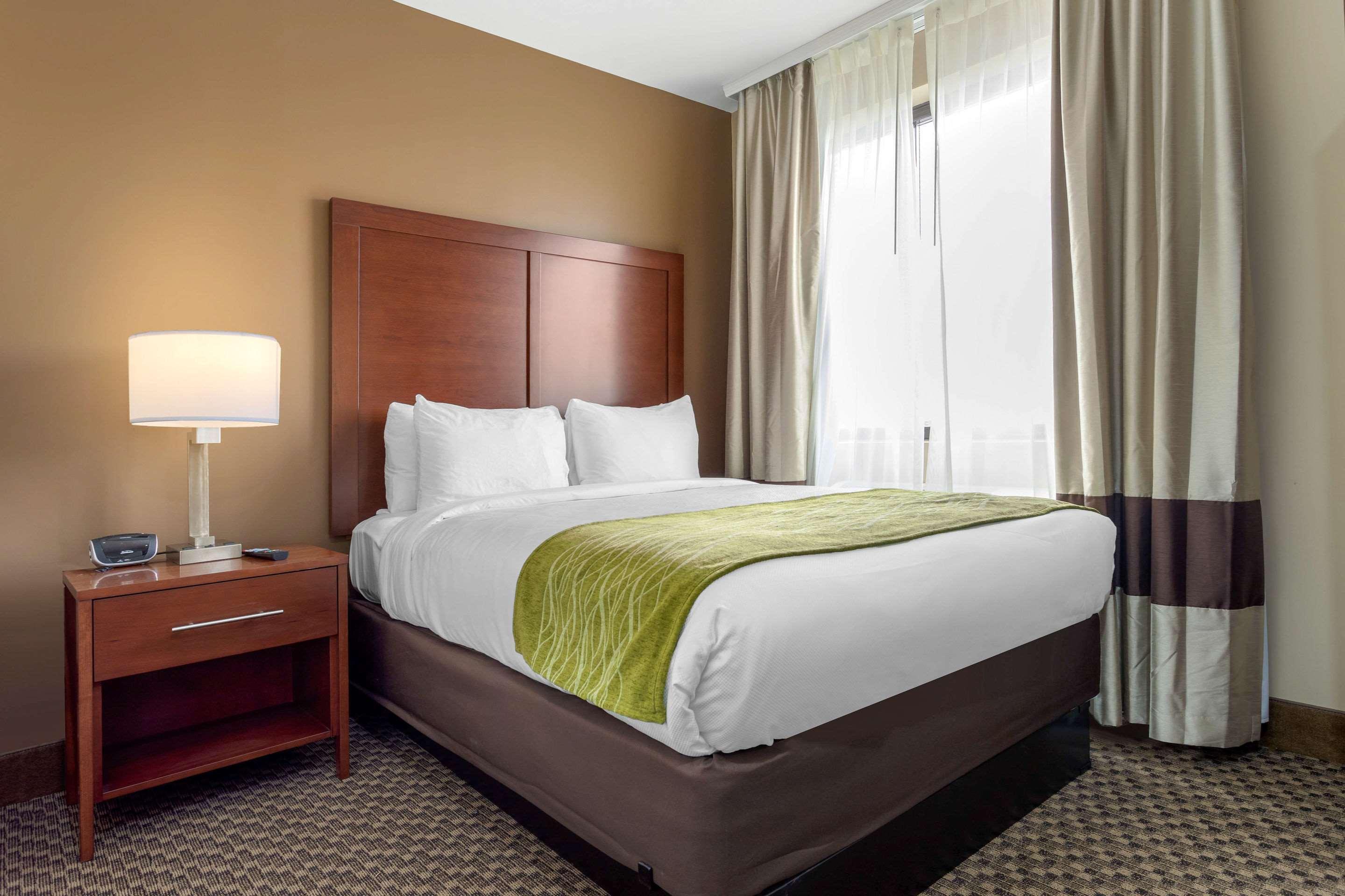 Comfort & Near Jfk Air Train Hotel