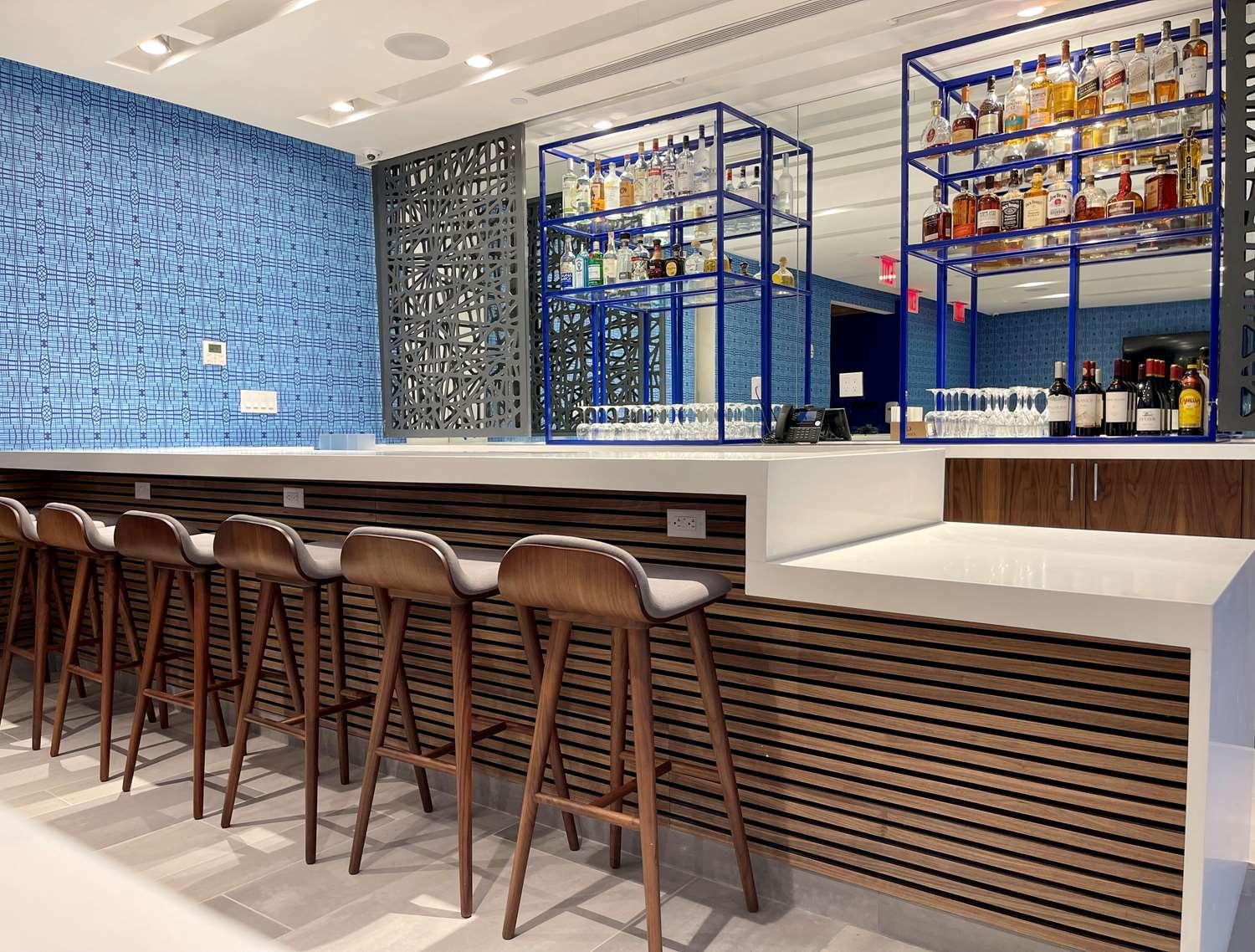 Western Premier Empire State Hotel