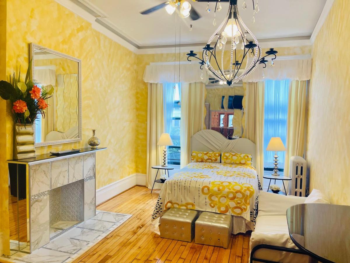 Hotel The International Cozy 3*