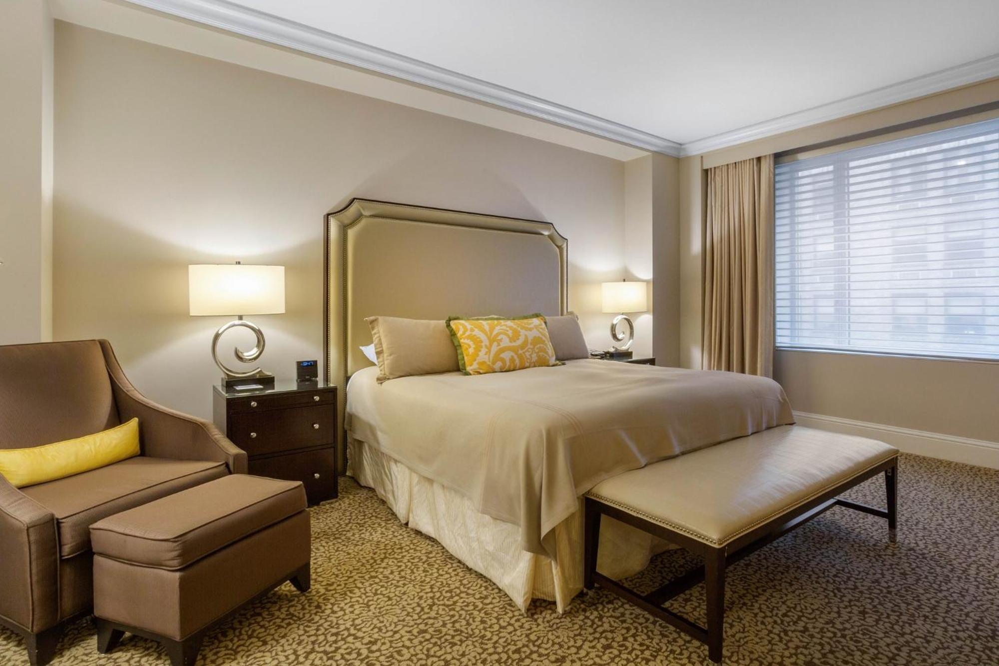 Hotel Omni Berkshire Place New York