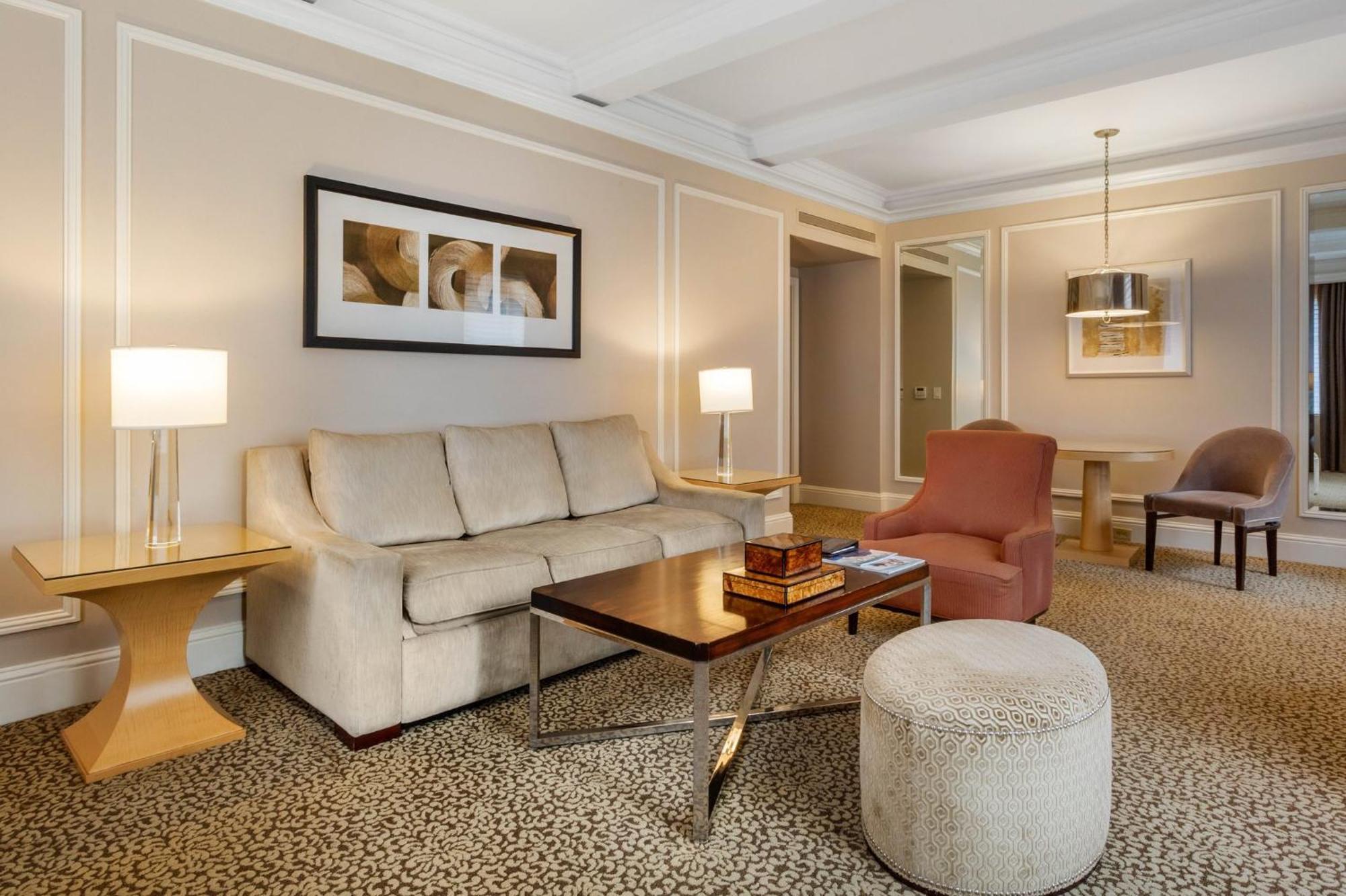 Hotel Omni Berkshire Place New York