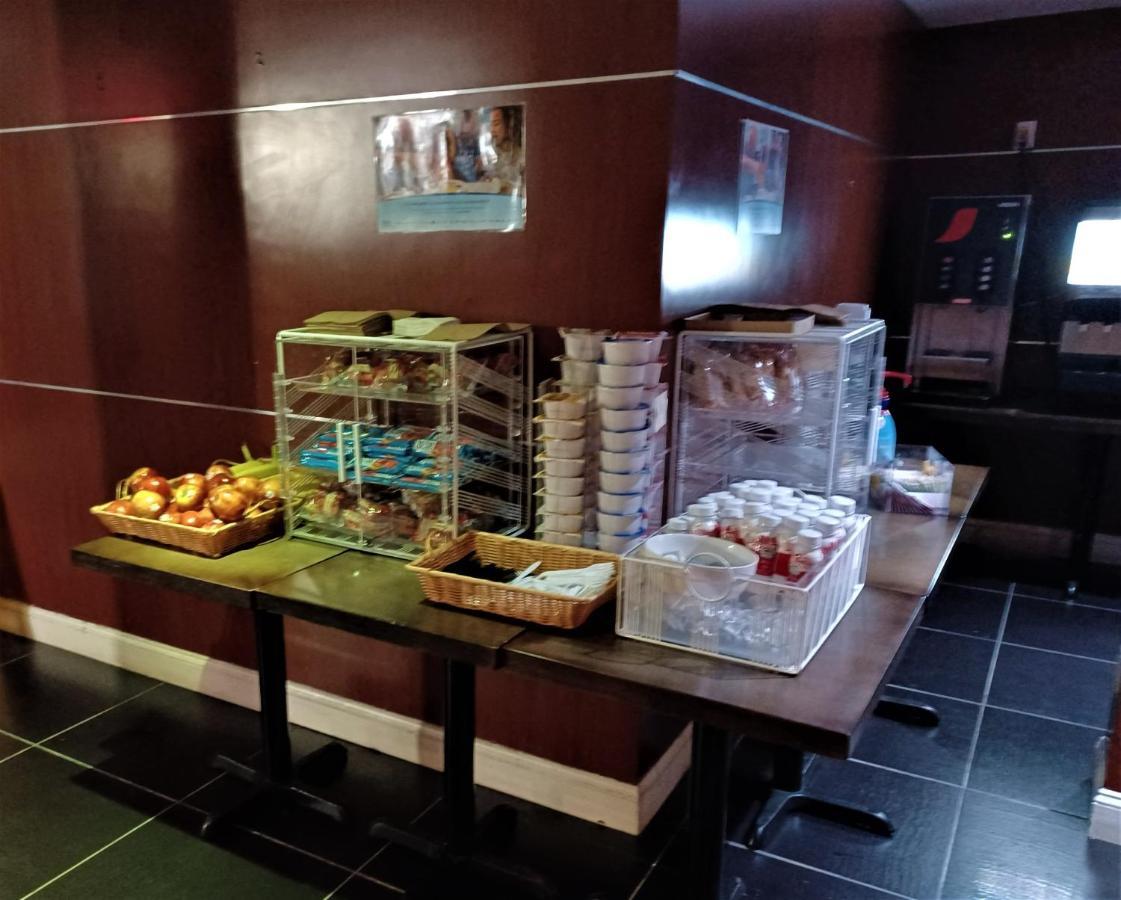 Wyndham Garden Long Island Hotel 3*