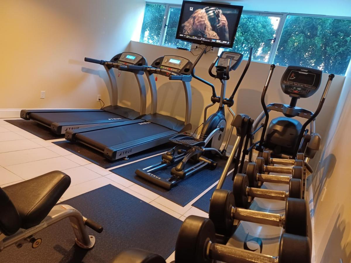 Wyndham Garden Long Island Hotel 3*