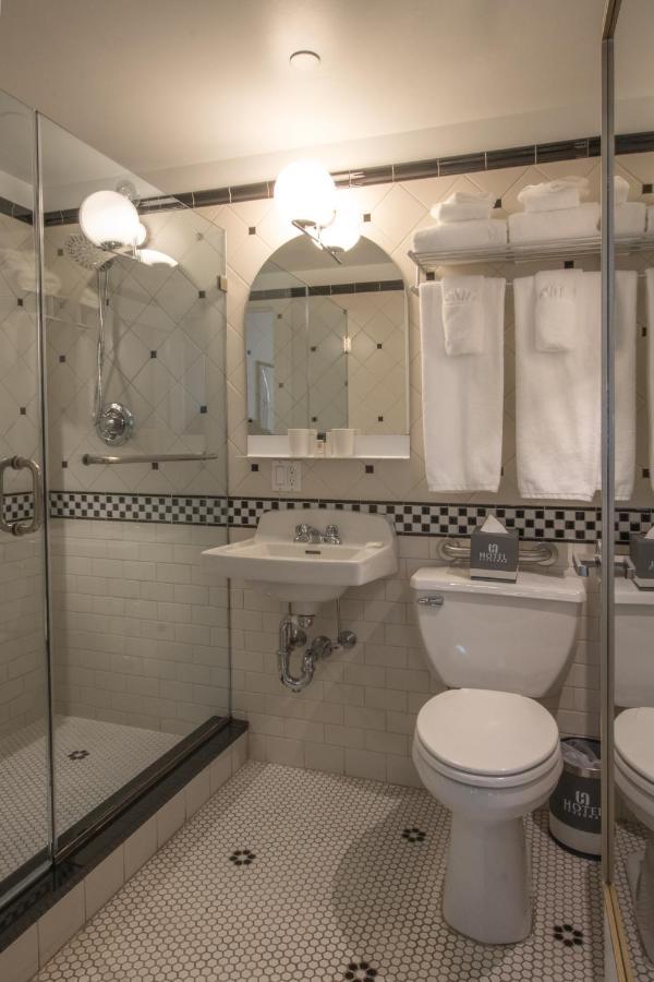 Scherman Guest house 4*