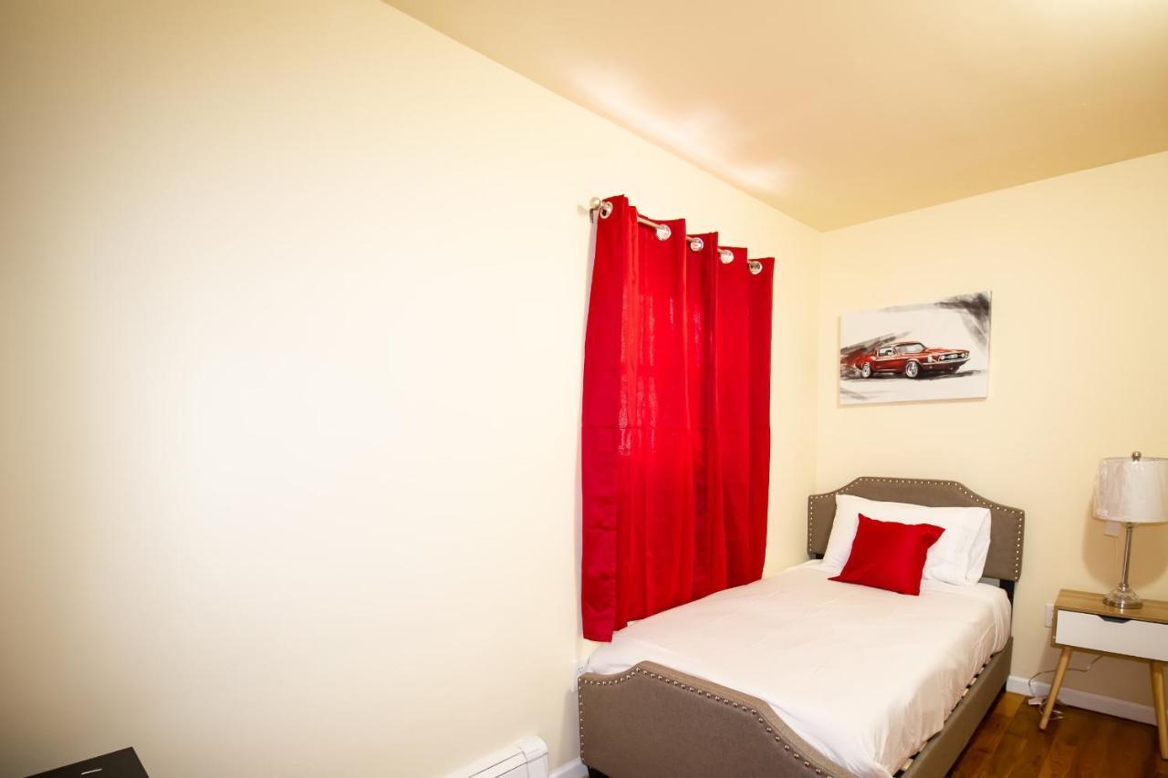 Appartement Deluxe Twin Size Bed-red On The 1st Fl In Elmhurst Ny *