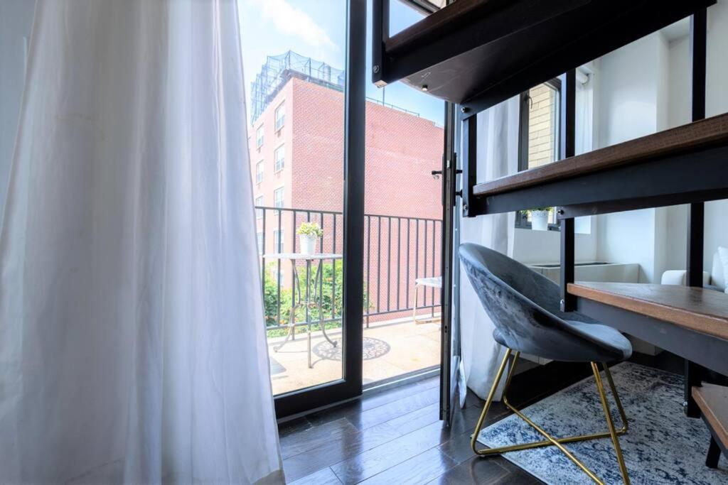 809-6b 2br Duplex Breathtaking Views Beauty Apartment New York