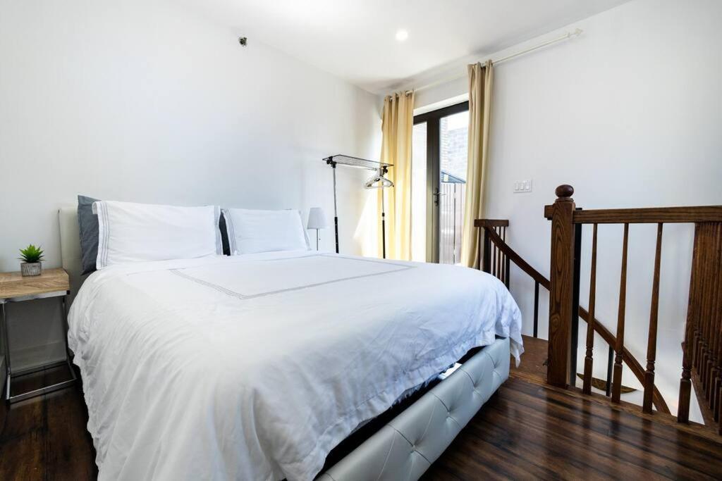 809-6b 2br Duplex Breathtaking Views Beauty New York