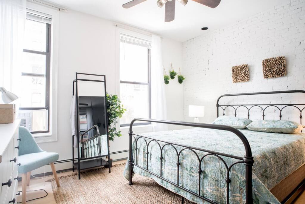 139-2w Prime West Village Furnished 2br Value New York