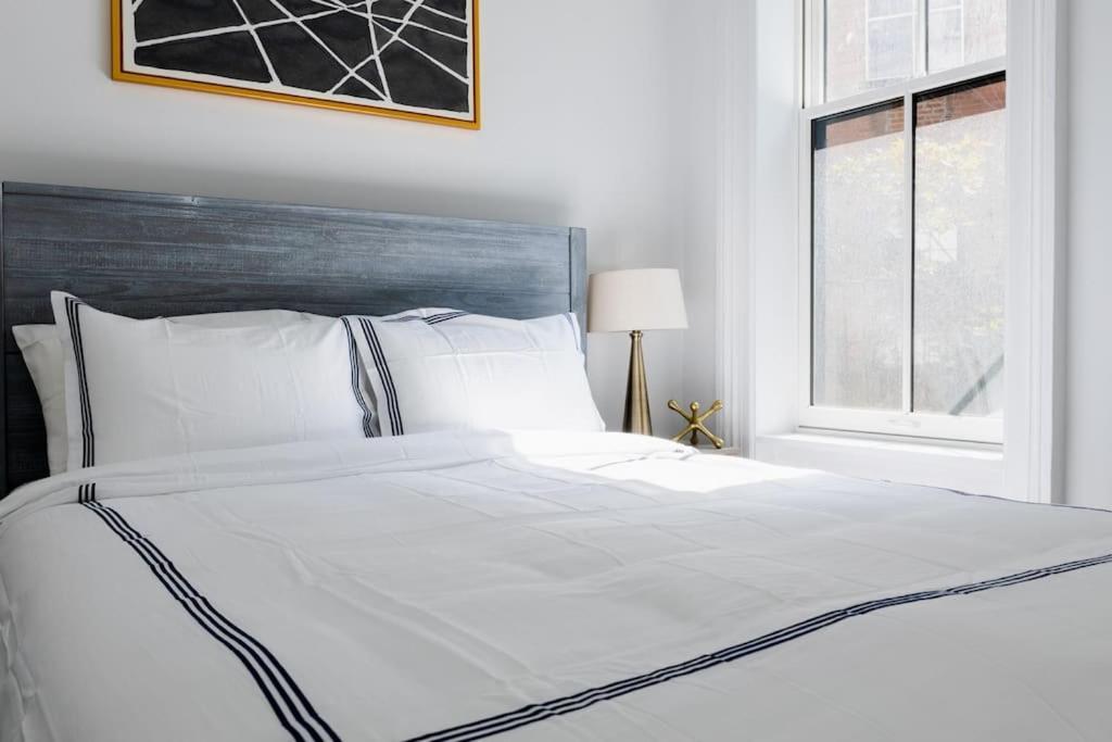 Apartment E10-2 Designer East Village Townhouse 1br W D New York