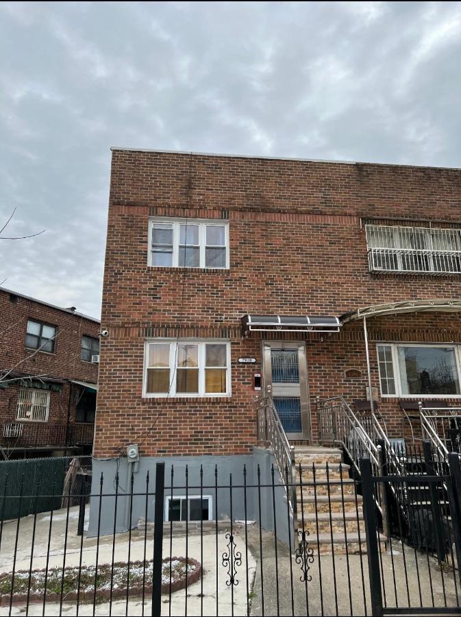 Appartement Deluxe Twin Size Bed-red On The 1st Fl In Elmhurst Ny