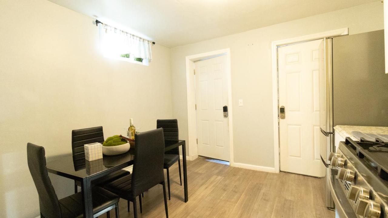 Cozy Shack 1 Bedroom Studio With Sofa And Full Kitchen In Elmhurst Ny Appartement