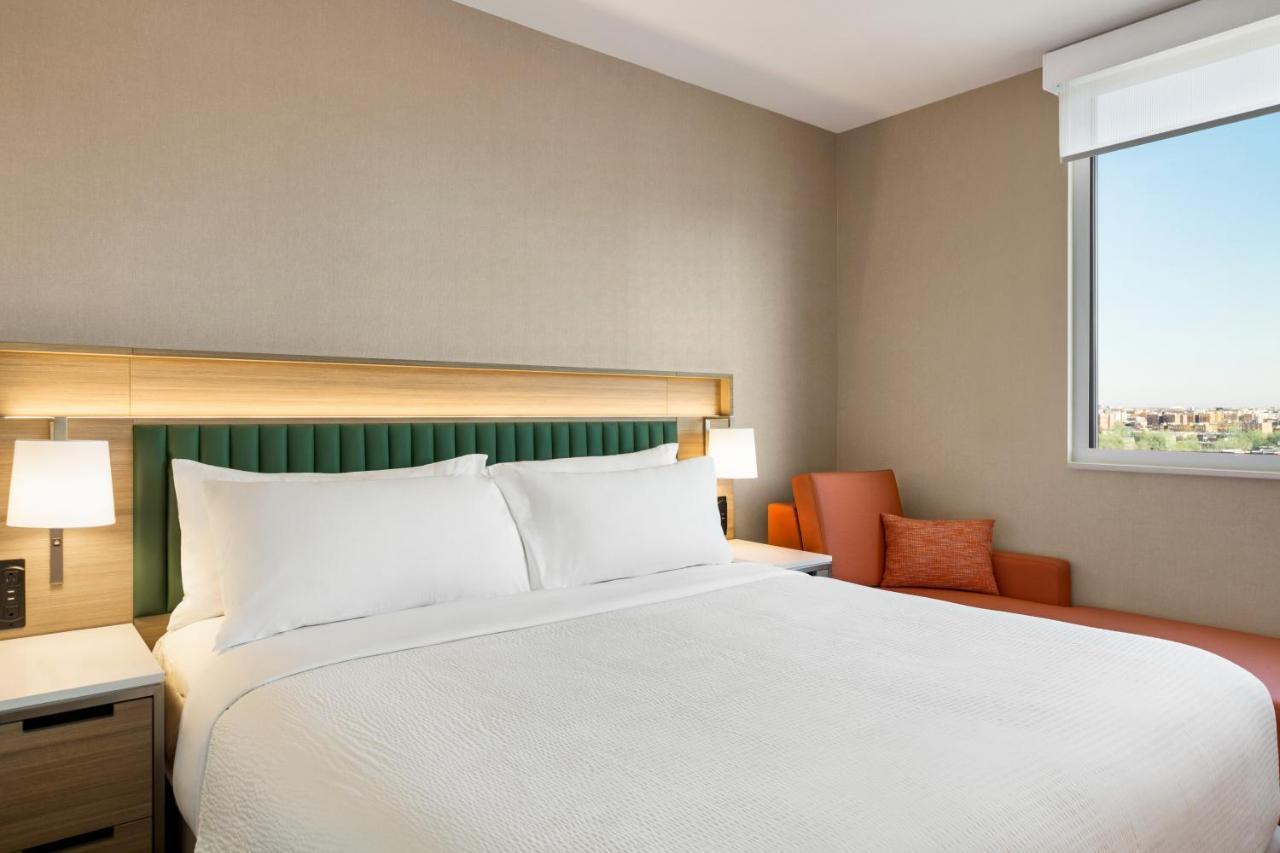 Lic - Laguardia West, An Ihg