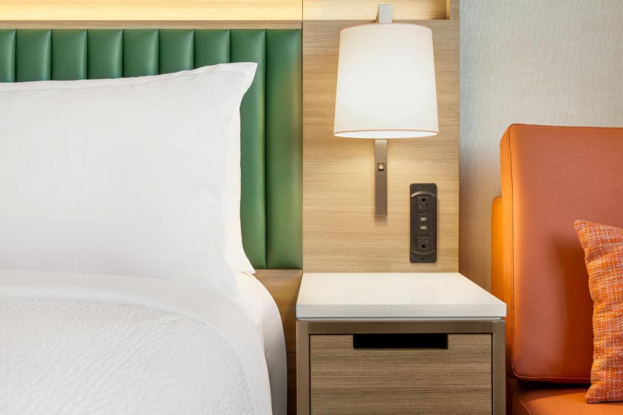 Lic - Laguardia West, An Ihg