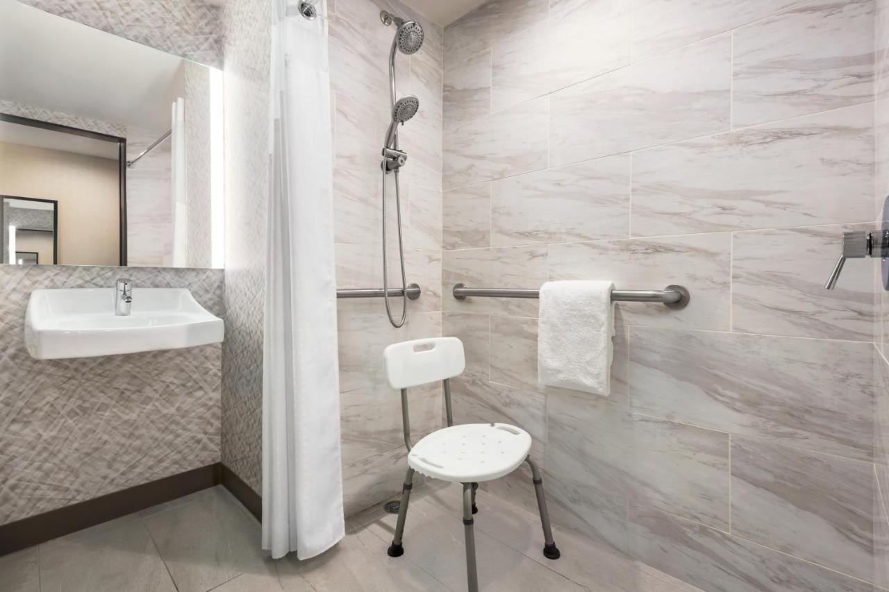 Hotel Lic - Laguardia West, An Ihg New York