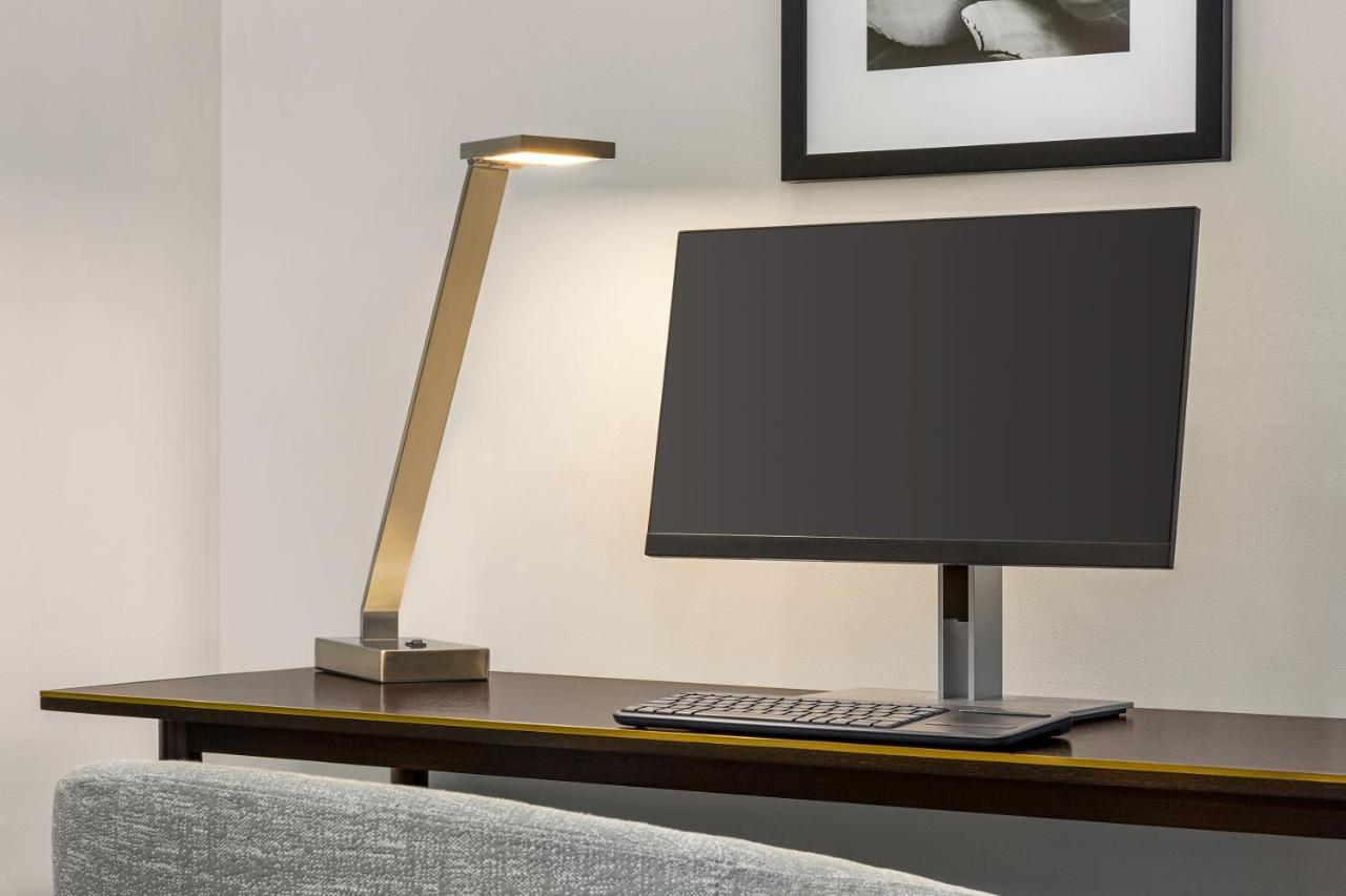 Hotel Lic - Laguardia West, An Ihg