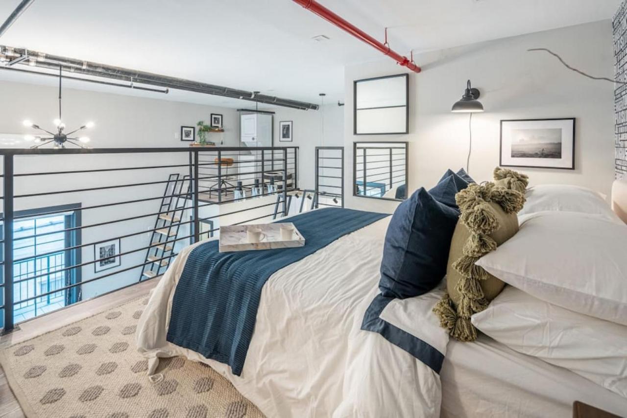 Chic Mezzanine Loft With Rooftop And Shoreline Nearby At 
