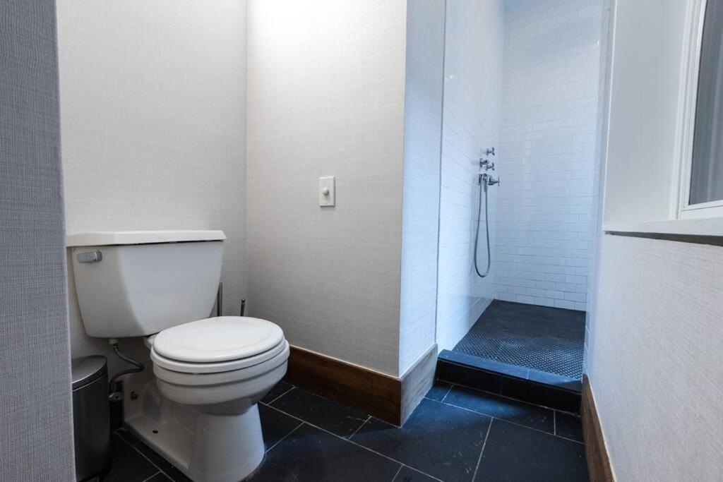 Apartment E10-3 3br Designer Townhouse *