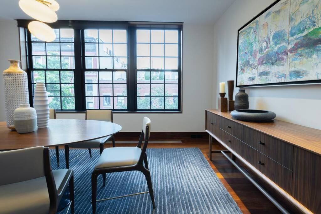 Apartment E10-3 3br Designer Townhouse