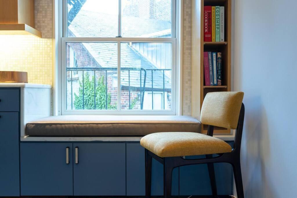 Apartment E10-3 3br Designer Townhouse *