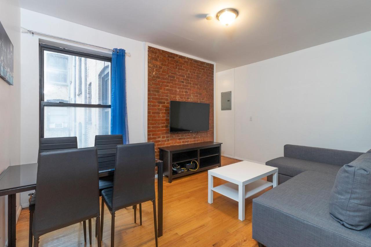 Corporate Suites On Upper East Side Apartment *
