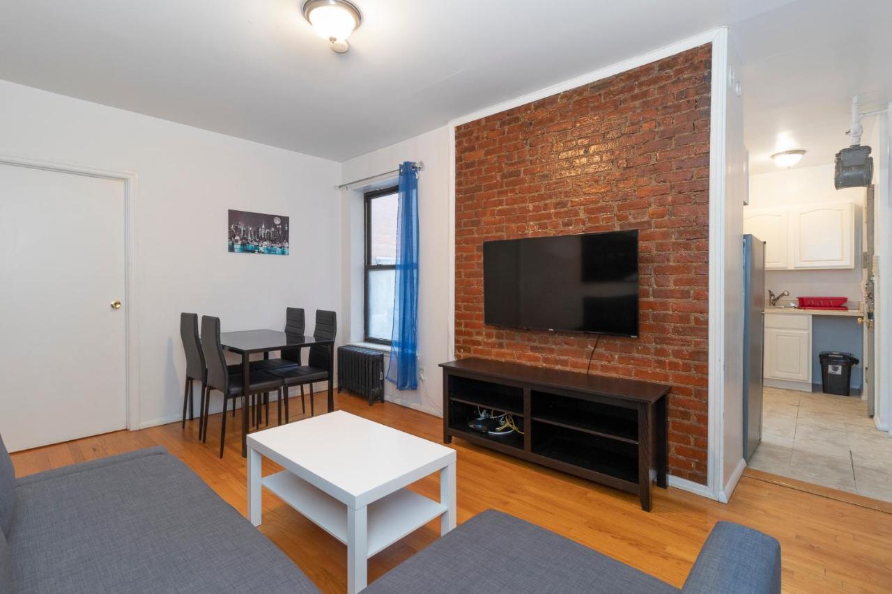 Corporate Suites On Upper East Side Apartment *
